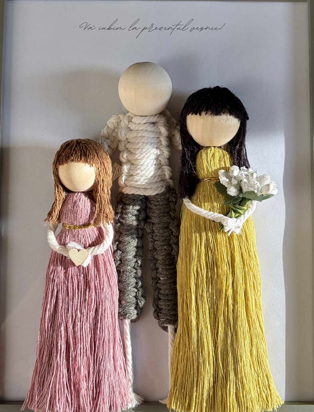 Rama cadou 3 figurine  - casă & stil de viață - decorațiuni de casă - decorațiuni de pereți - decor de pereți, macrame - Artynos.ro