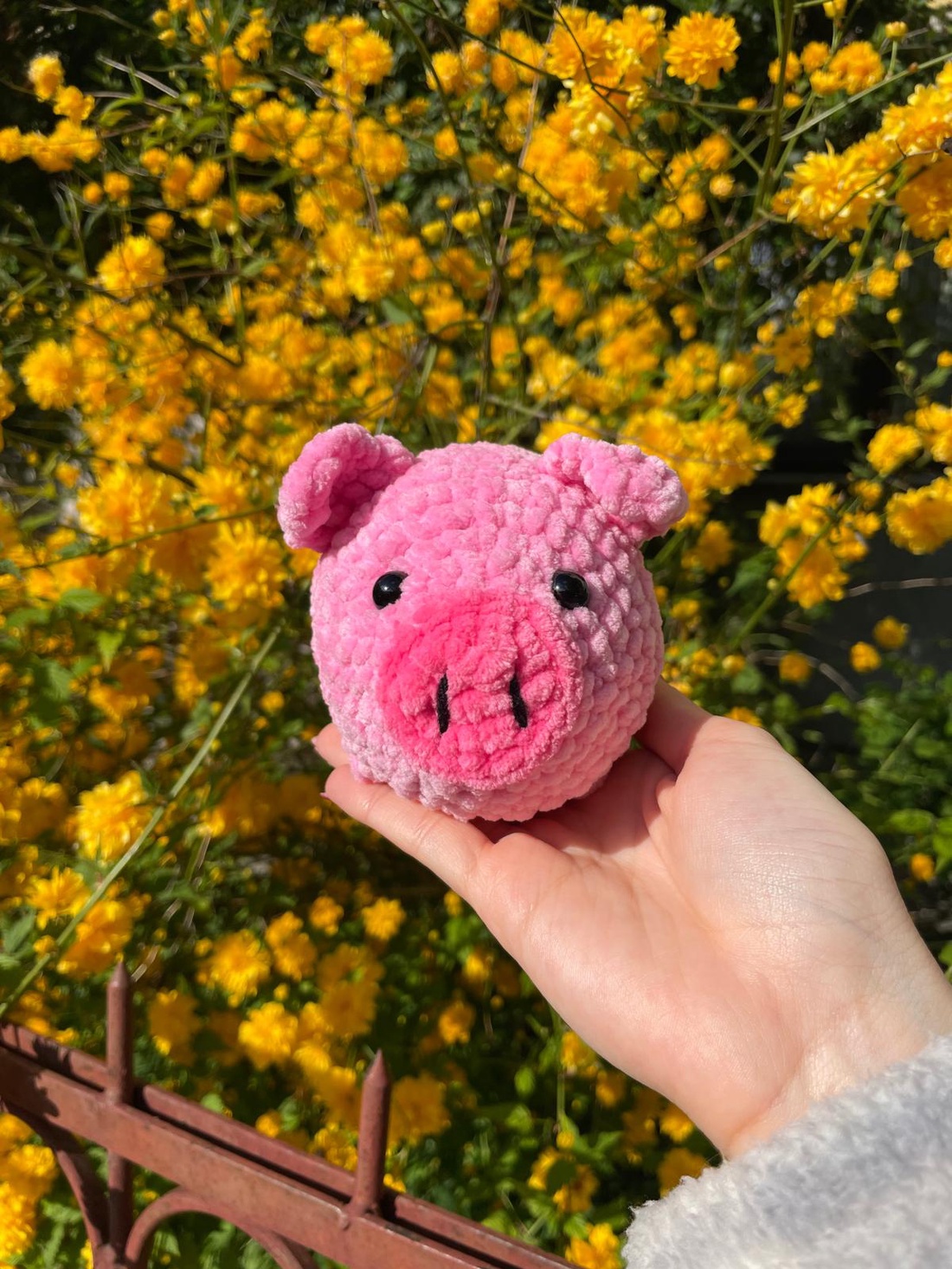 Porcusor roz crosetat - jucării și echipamente pentru copii - plușuri - purceluș de pluș - Artynos.ro