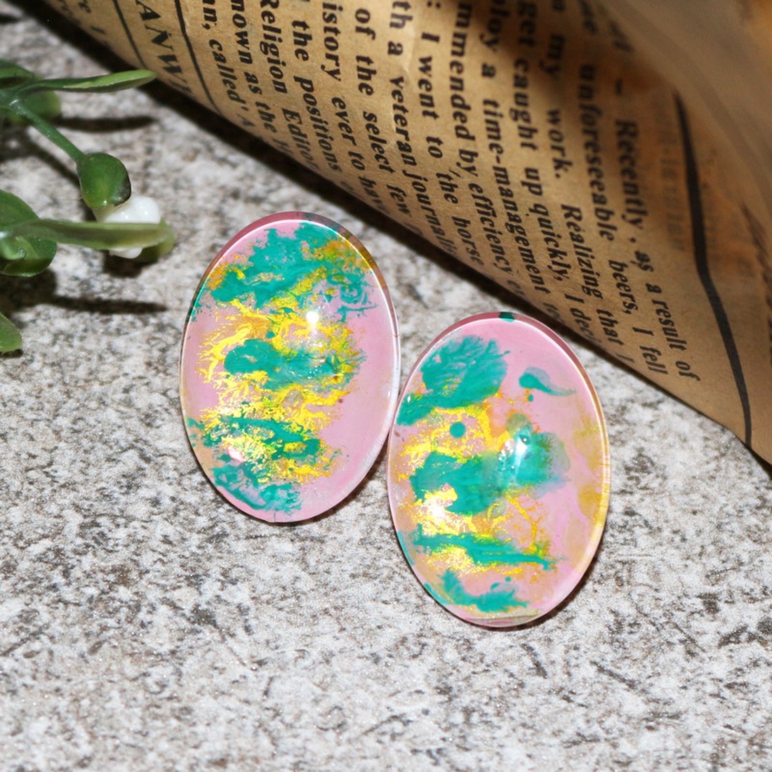 Cercei Rose pictati pe cabochon oval din sticla - bijuterii - cercei - cercei și ornamente pentru urechi - Artynos.ro Cercei Rose pictati pe cabochon oval din sticla - bijuterii - cercei - cercei și ornamente pentru urechi - Artynos.ro
