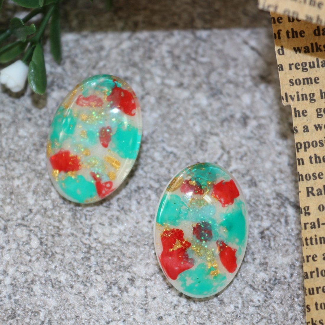Cercei Ioana pictati pe cabochon oval din sticla - bijuterii - cercei - cercei și ornamente pentru urechi - Artynos.ro Cercei Ioana pictati pe cabochon oval din sticla - bijuterii - cercei - cercei și ornamente pentru urechi - Artynos.ro