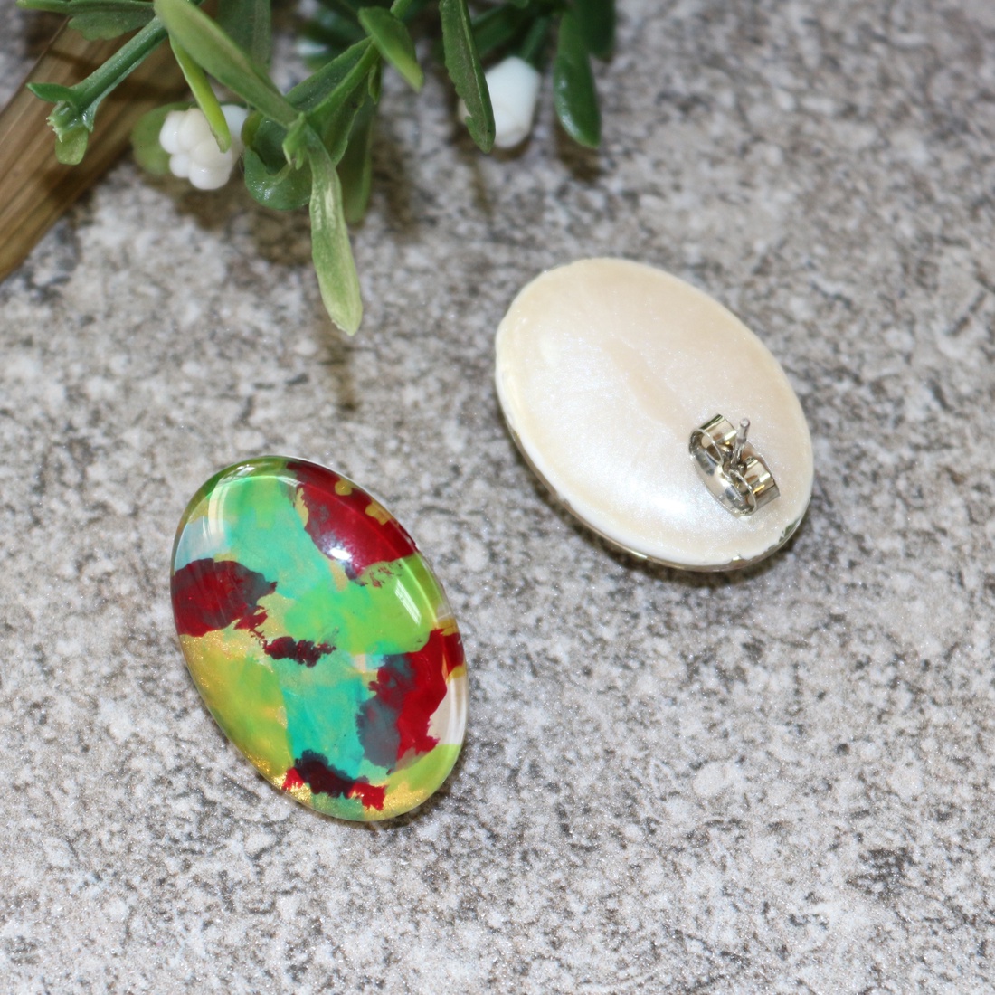 Cercei Ava pictati pe cabochon oval din sticla - bijuterii - cercei - cercei și ornamente pentru urechi - Artynos.ro Cercei Ava pictati pe cabochon oval din sticla - bijuterii - cercei - cercei și ornamente pentru urechi - Artynos.ro