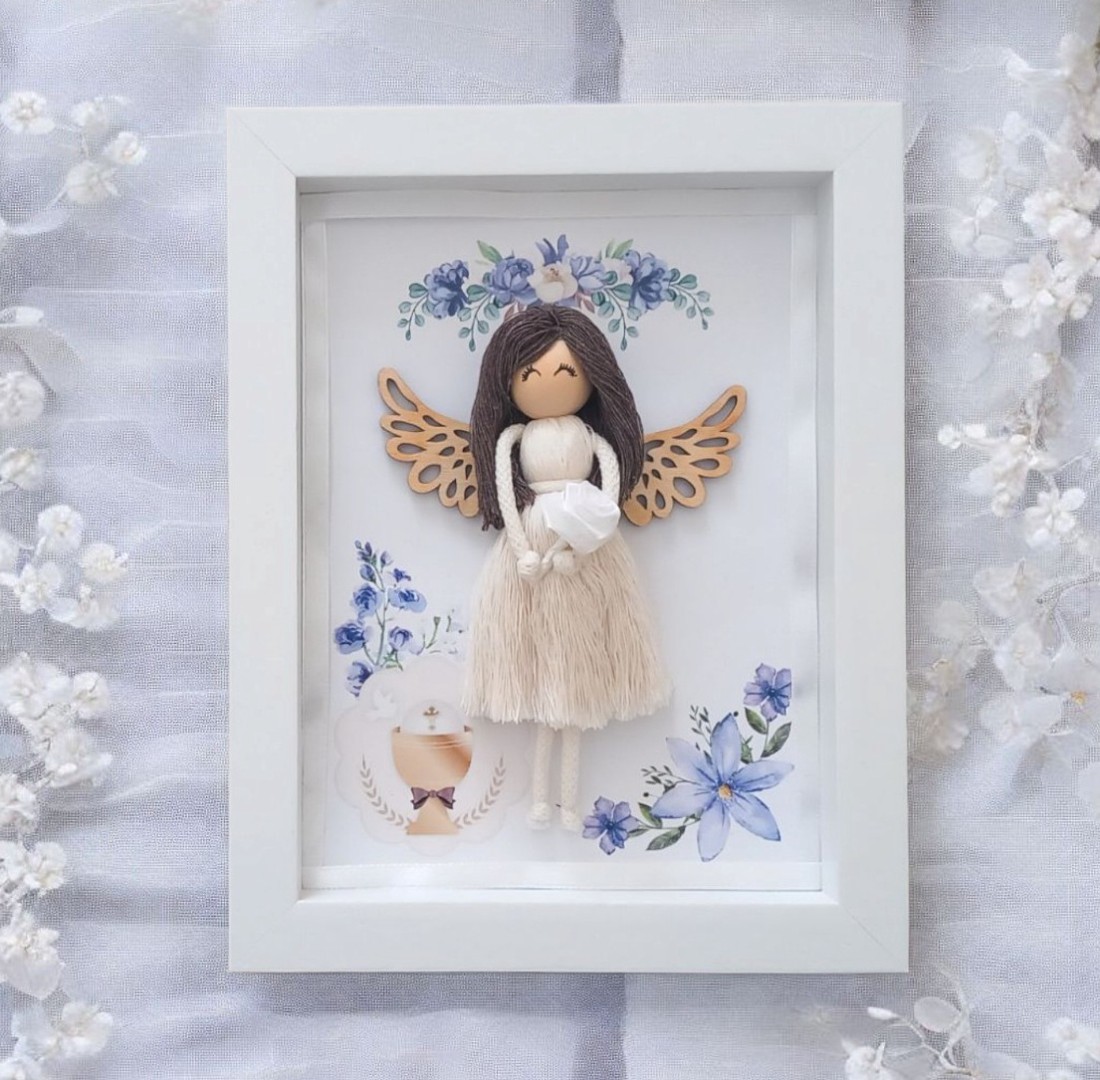 Cadou personalizat prima comuniune - păpușă macramé cu aripi de înger imagine 3D - - Artynos.ro Cadou personalizat prima comuniune - păpușă macramé cu aripi de înger imagine 3D - - Artynos.ro