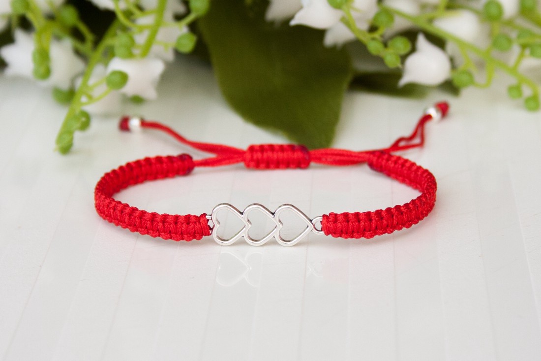 Brățară macramé împletită - Hearts red -  - Artynos.ro