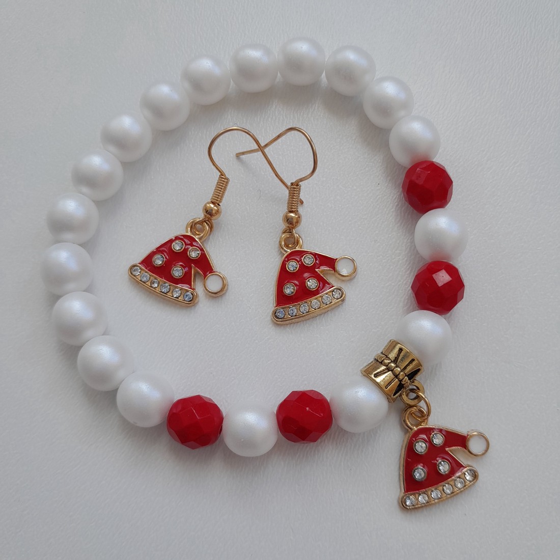 Pălărie de Moș Crăciun cu bijuterii - brățară, cercei -  - Artynos.ro