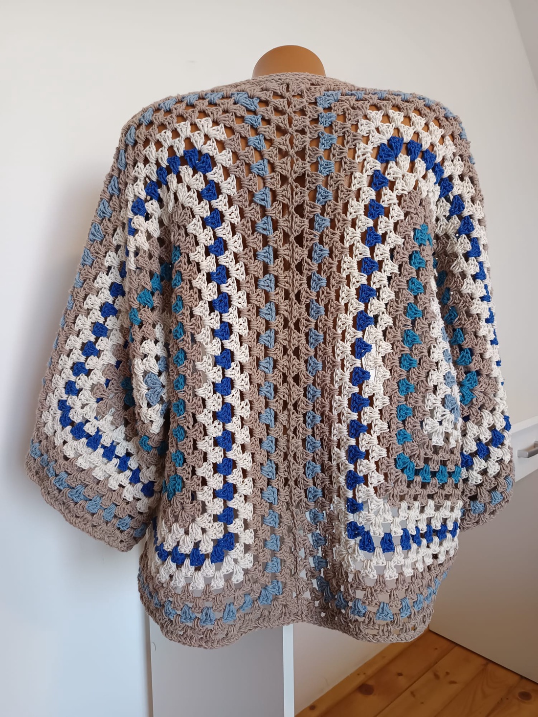 Cardigan croșeat - îmbrăcăminte și modă - haine damă - hanorace, cardigane - Artynos.ro