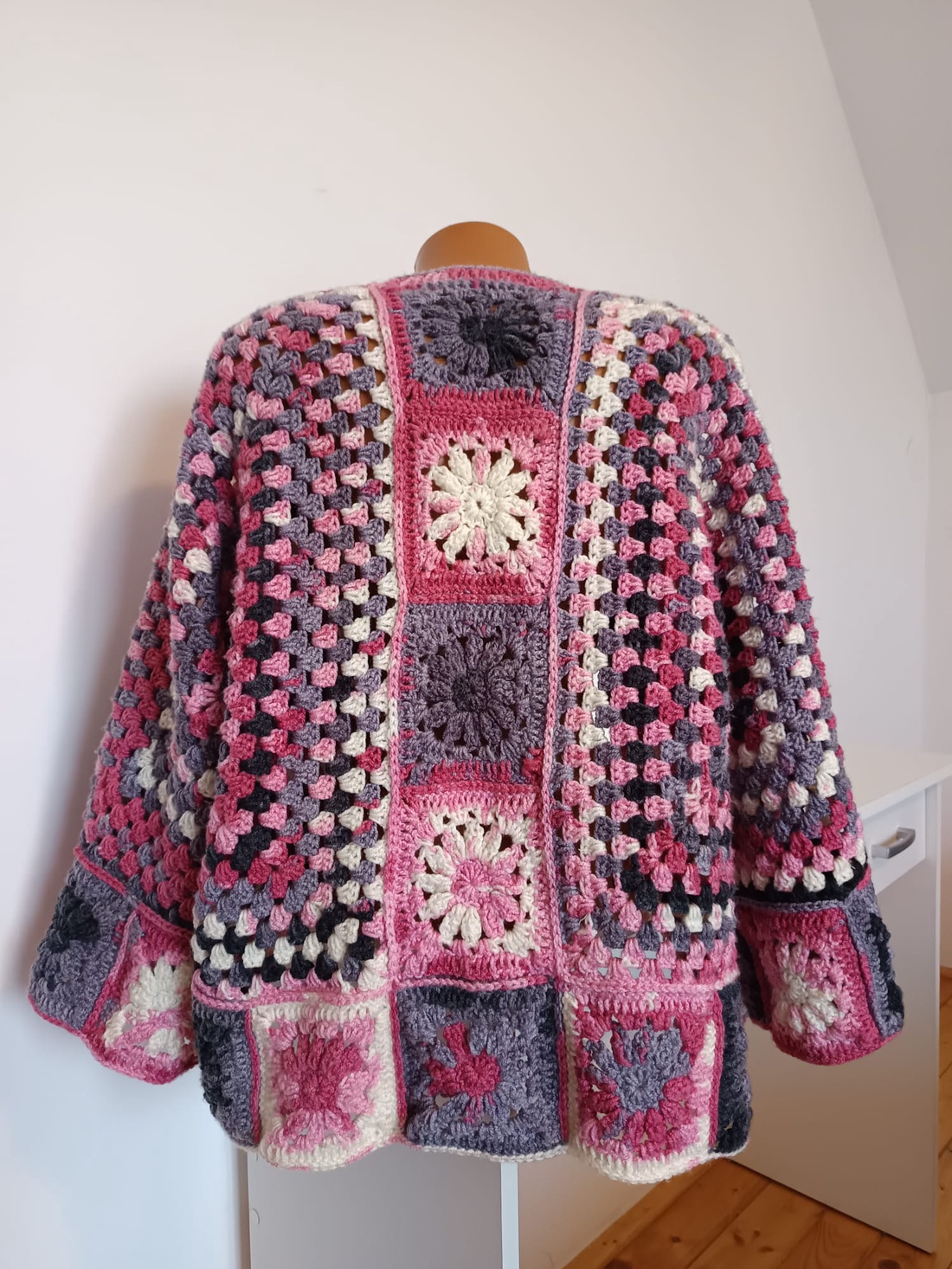 Cardigan croșeat - îmbrăcăminte și modă - haine damă - hanorace, cardigane - Artynos.ro