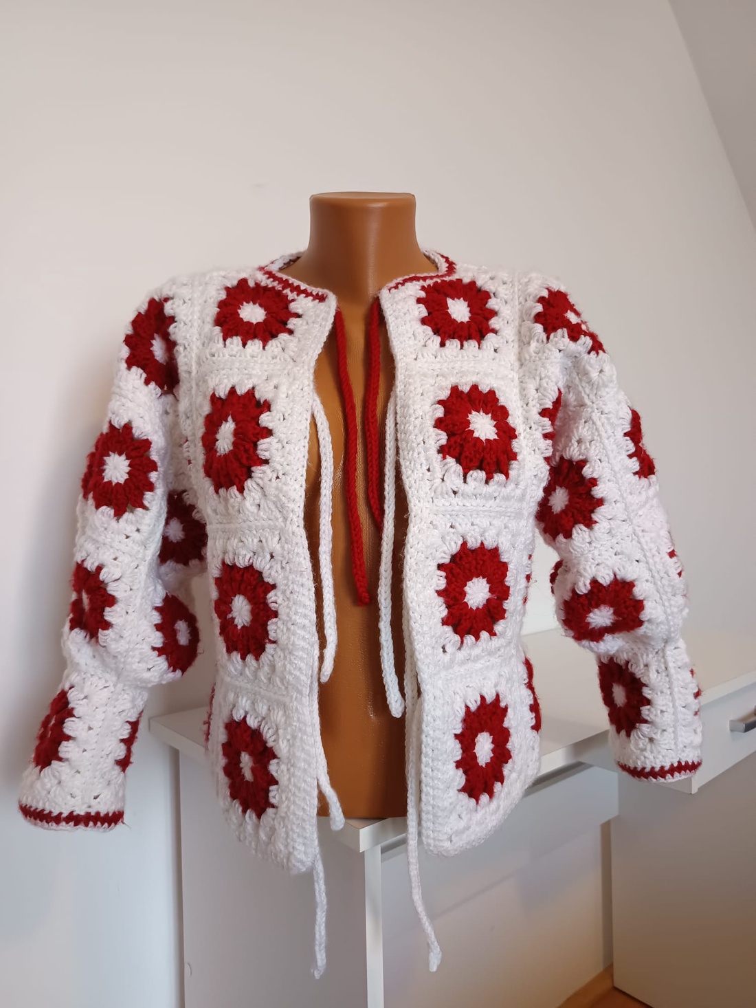 Cardigan croșeat - îmbrăcăminte și modă - haine damă - hanorace, cardigane - Artynos.ro