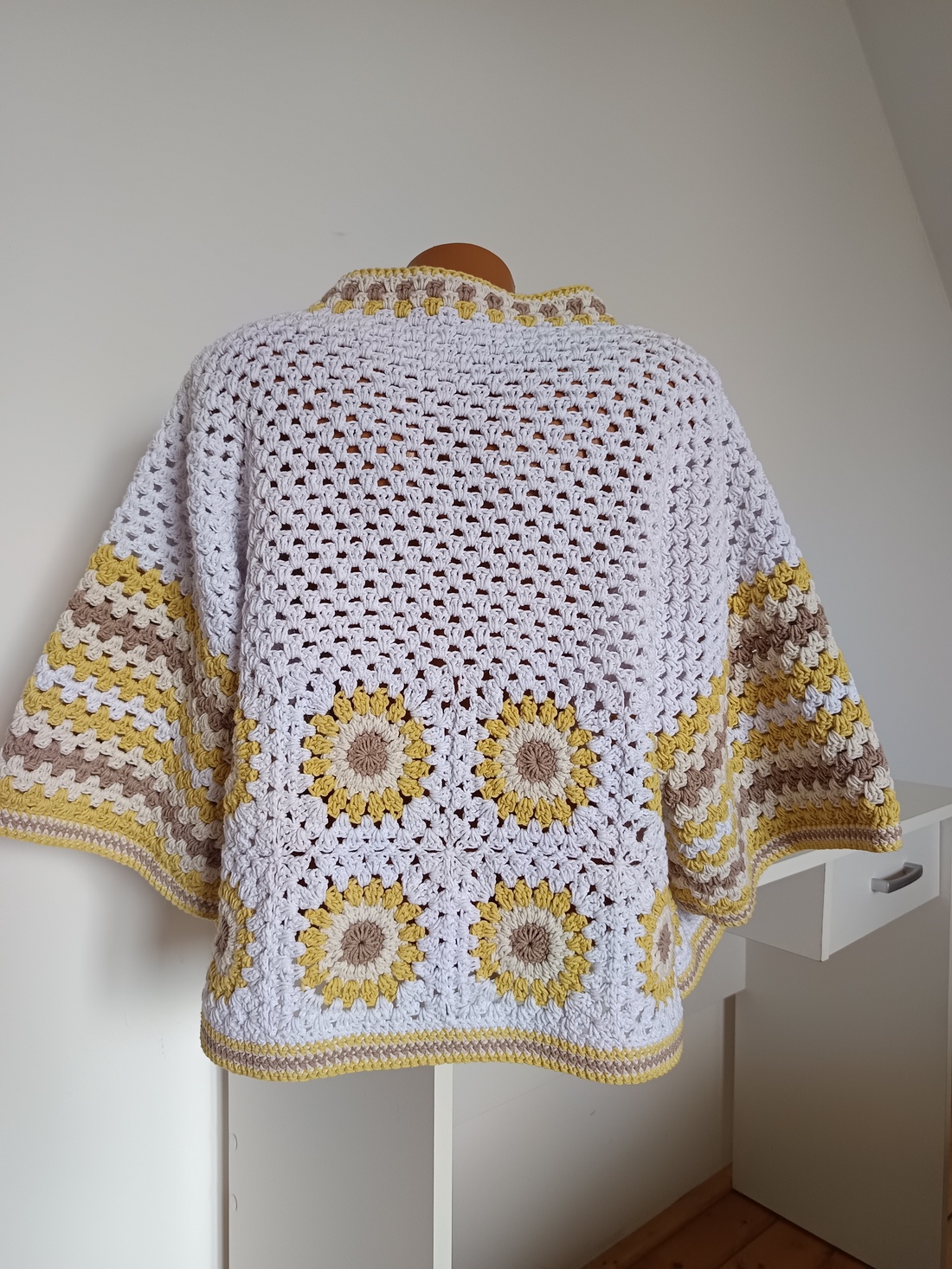 Cardigan  croșeat - îmbrăcăminte și modă - haine damă - hanorace, cardigane - Artynos.ro