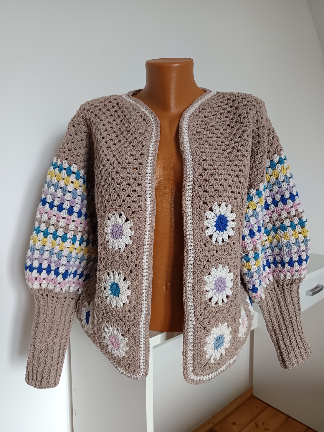 Cardigan ( jachetă) croșeat - îmbrăcăminte și modă - haine damă - hanorace, cardigane - Artynos.ro