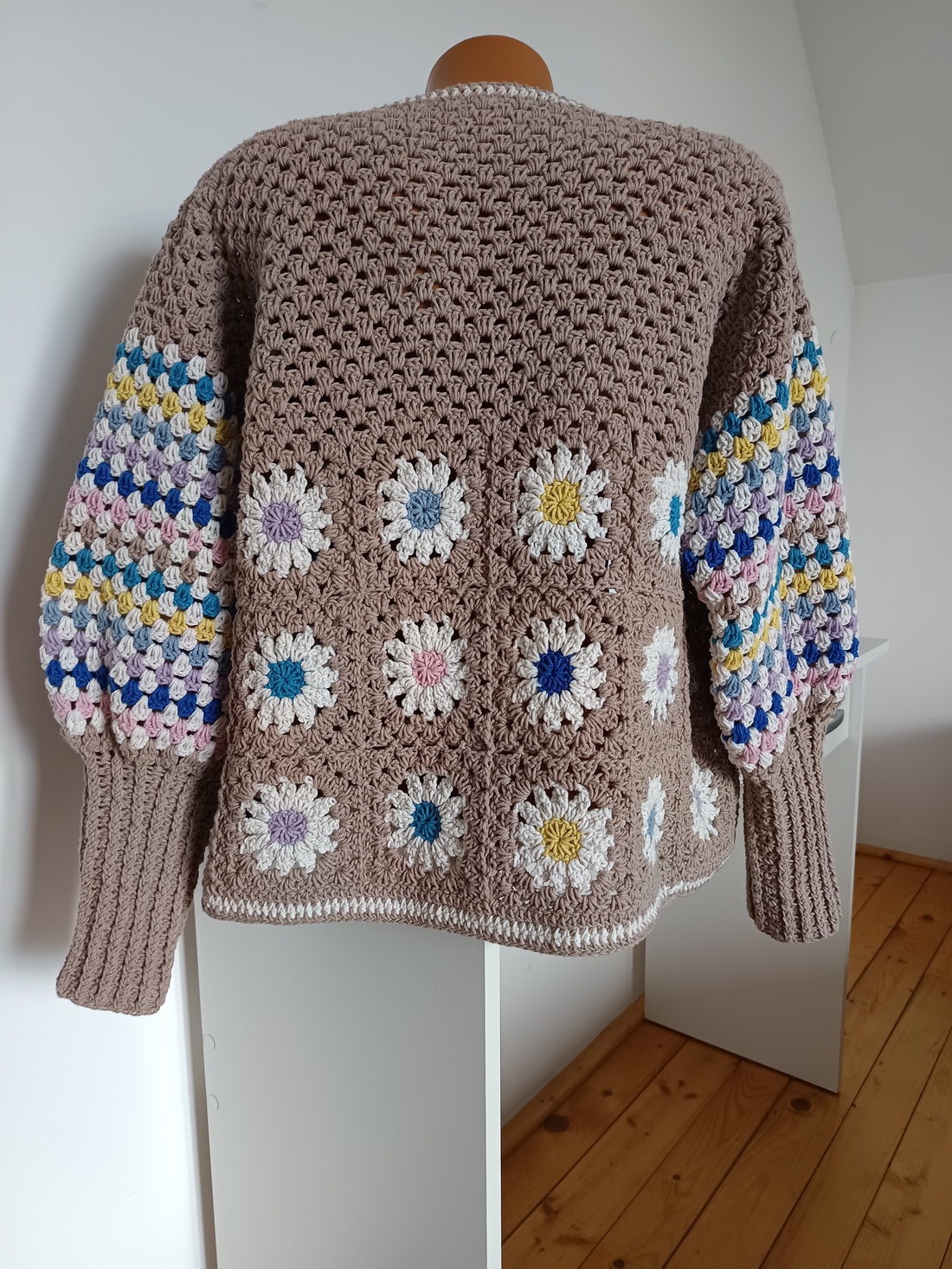 Cardigan ( jachetă) croșeat - îmbrăcăminte și modă - haine damă - hanorace, cardigane - Artynos.ro