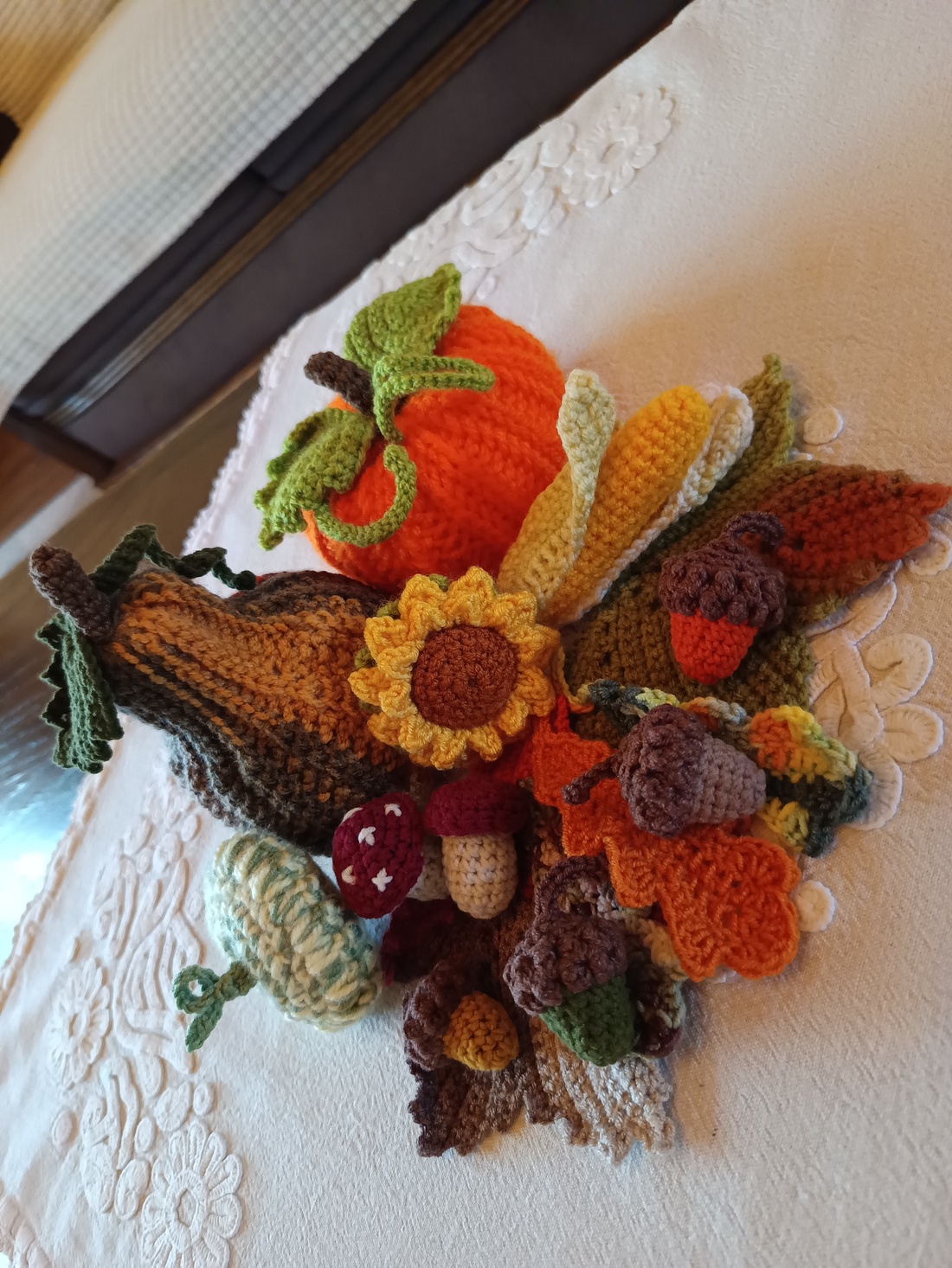 Decor toamnă croșetat  - casă & stil de viață - decorațiuni de casă - accesorii florale - buchete de flori - Artynos.ro