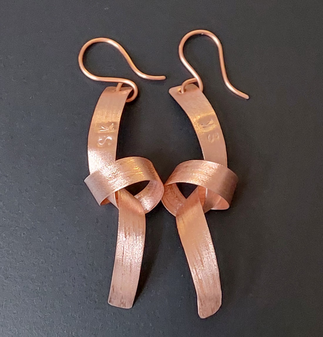 Rosegold C S O M Ó - bijuterii - cercei lungi - Artynos.ro Rosegold C S O M Ó - bijuterii - cercei lungi - Artynos.ro
