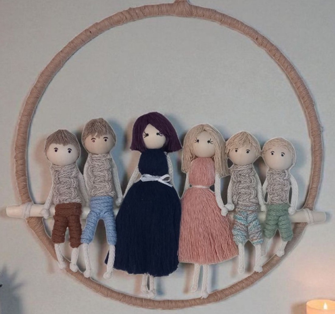 Cadou de Crăciun - portret de familie macramé personalizat pe un cerc (25 cm) - crăciun - cadouri de moș crăciun - cadouri de moș crăciun - Artynos.ro