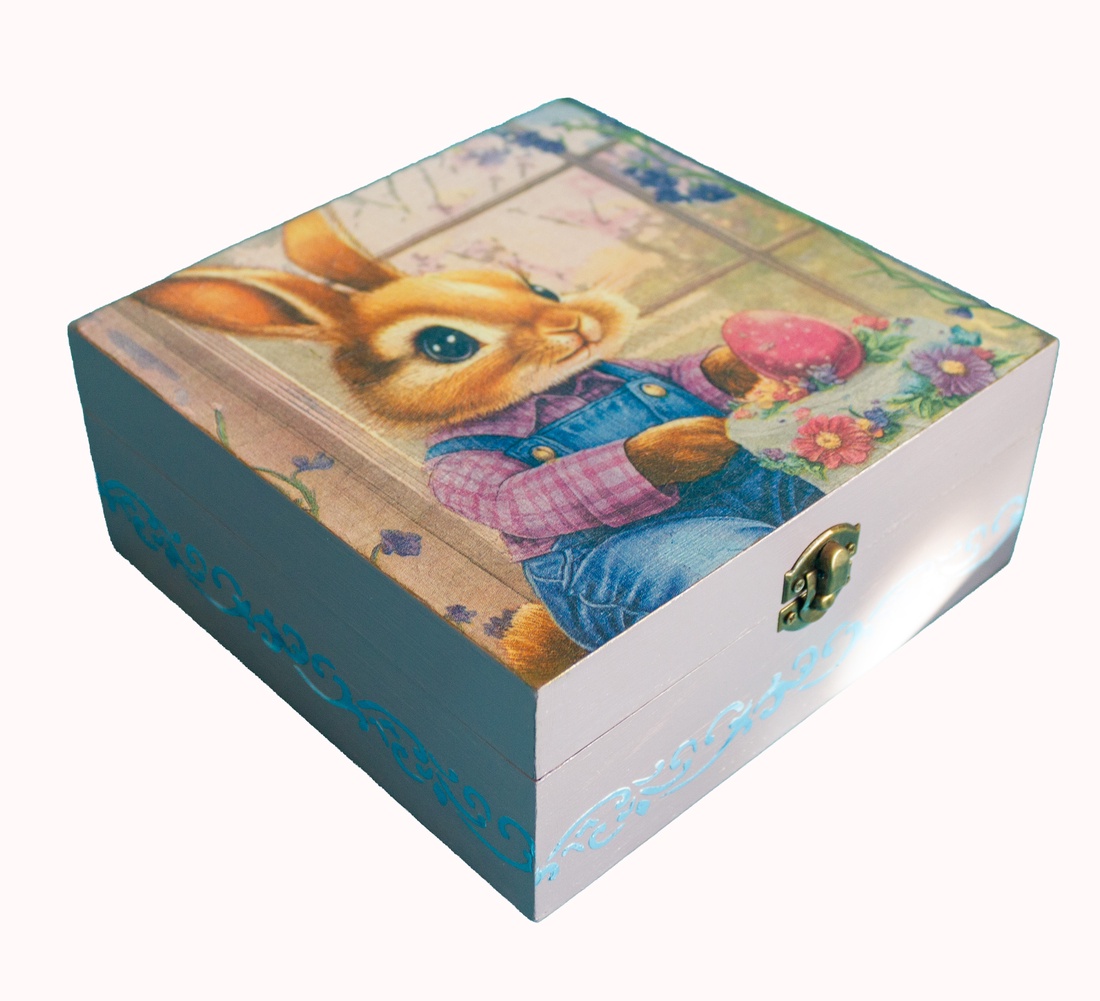 Cutie depozitare din lemn decorata de Paste, 19x19x8 cm - decor de sărbători - decorațiuni de paște - alte creații de paște - Artynos.ro