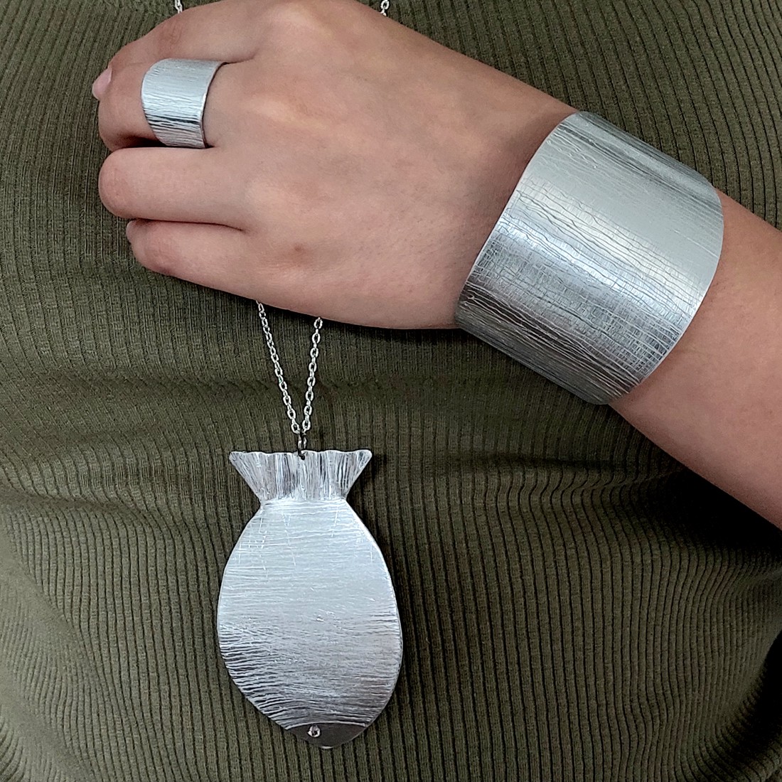 Piesă minimală pentru pește din aliaj de aluminiu - bijuterii - seturi de bijuterii - Artynos.ro Piesă minimală pentru pește din aliaj de aluminiu - bijuterii - seturi de bijuterii - Artynos.ro