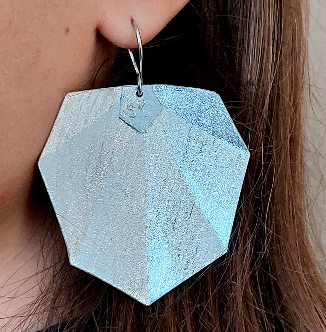 Cercei minimaliști din aluminiu -  - Artynos.ro Cercei minimaliști din aluminiu -  - Artynos.ro