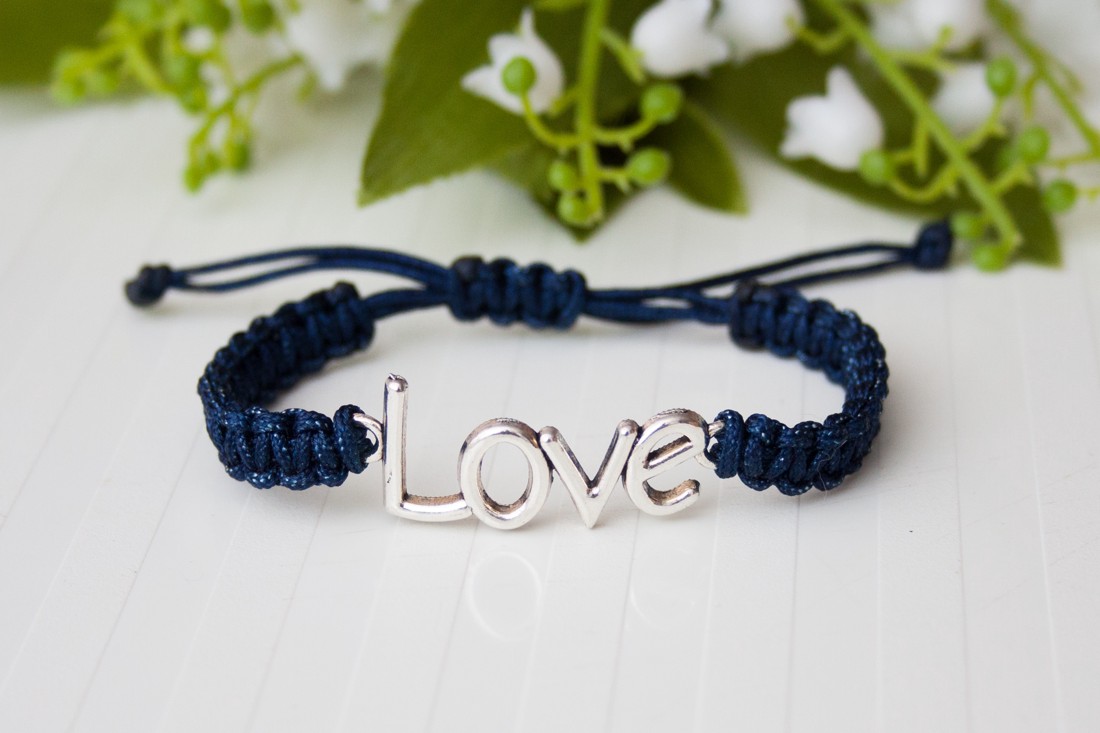 Brățară macramé împletită - Love pink navy blue - - Artynos.ro Brățară macramé împletită - Love pink navy blue - - Artynos.ro