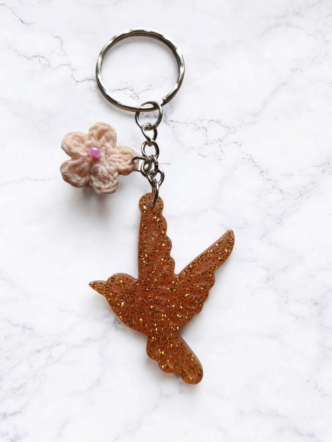 Breloc Păsărică Coral - Energie Jucăușă și Bucurie - geantă și husă - accesorii genți - breloc - Artynos.ro Breloc Păsărică Coral - Energie Jucăușă și Bucurie - geantă și husă - accesorii genți - breloc - Artynos.ro