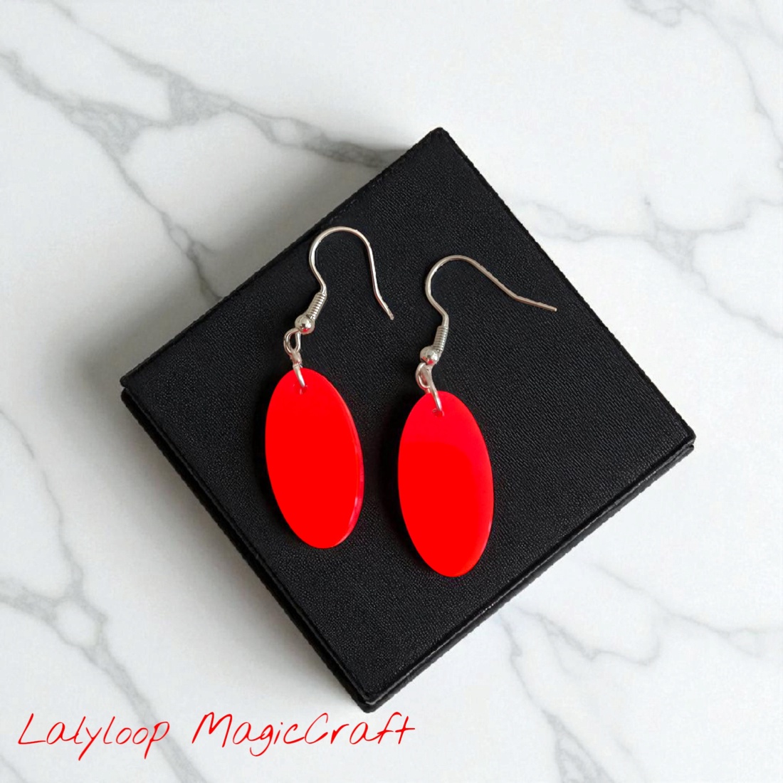 Cercei handmade din rășină model Coral Flare - - Artynos.ro Cercei handmade din rășină model Coral Flare - - Artynos.ro
