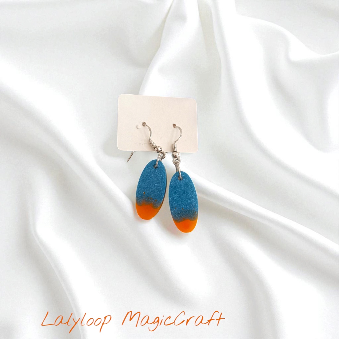 Cercei handmade din rășină model Apus de vară - bijuterii - cercei - cercei agățați - Artynos.ro Cercei handmade din rășină model Apus de vară - bijuterii - cercei - cercei agățați - Artynos.ro