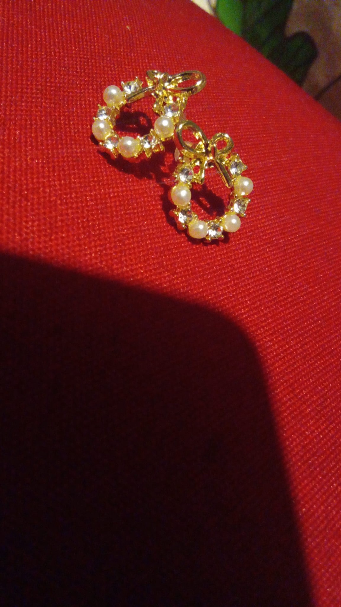 Cercei mini perle - bijuterii - cercei - cercei din perle - Artynos.ro