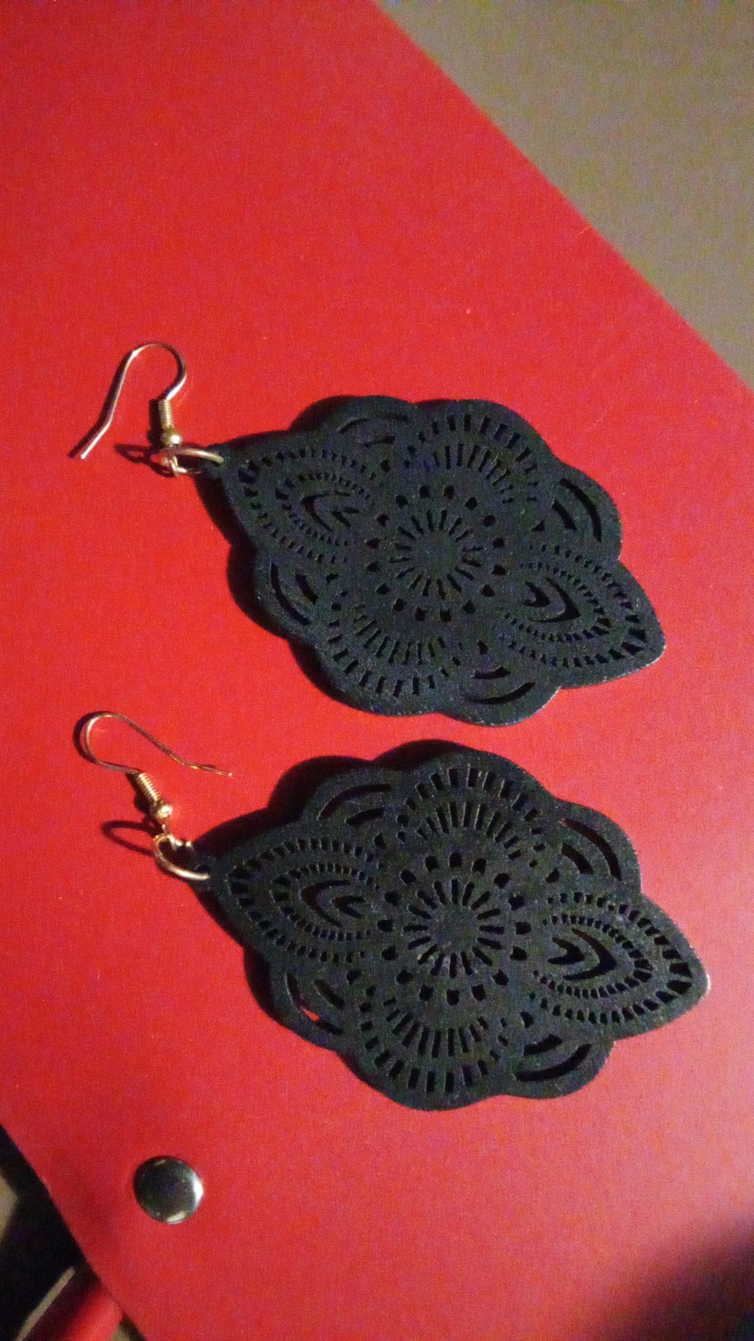 Cercei Perforati Lemn - bijuterii - cercei - cercei din lemn - Artynos.ro