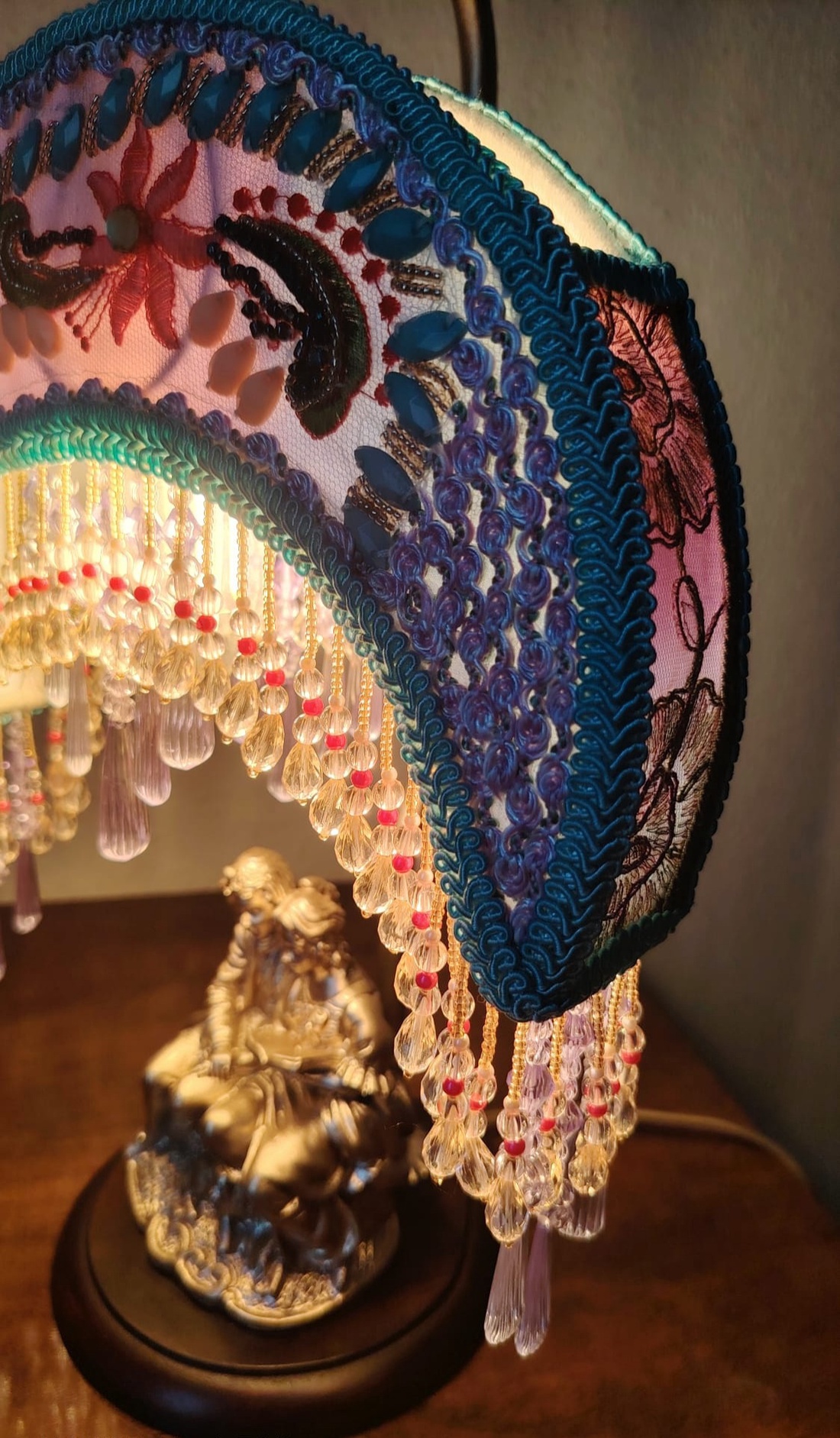 Vintage romantic table lamp with a hand-sewn crescent-shaped moon lampshade - casă & stil de viață - lămpi și corpuri de iluminat - lampă de ambianță - Artynos.ro