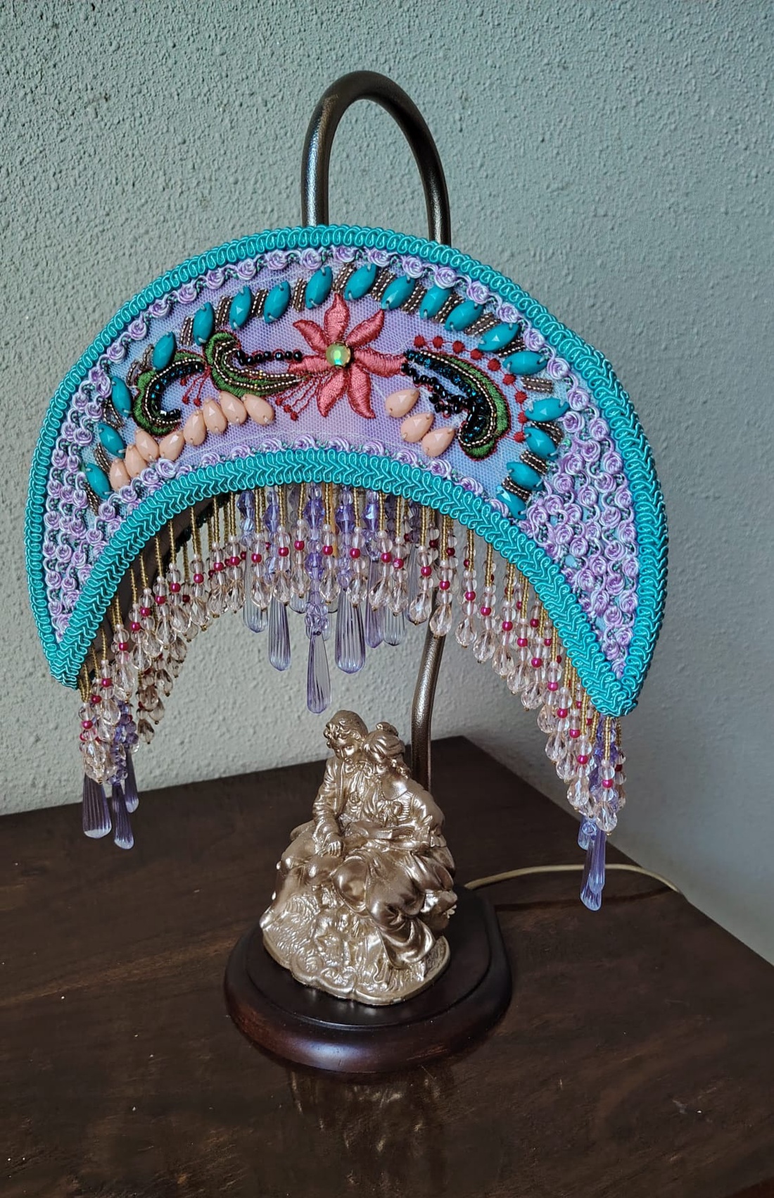 Vintage romantic table lamp with a hand-sewn crescent-shaped moon lampshade - casă & stil de viață - lămpi și corpuri de iluminat - lampă de ambianță - Artynos.ro