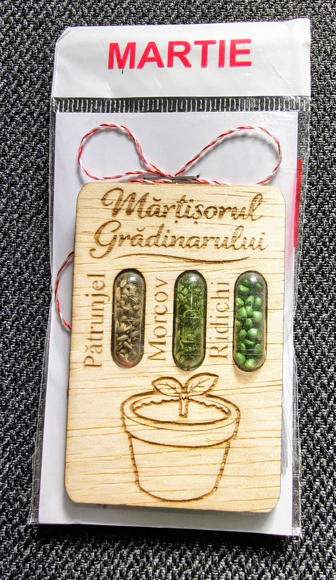 Martisorul gradinarului plantabil - bijuterii - mărțișor - Artynos.ro