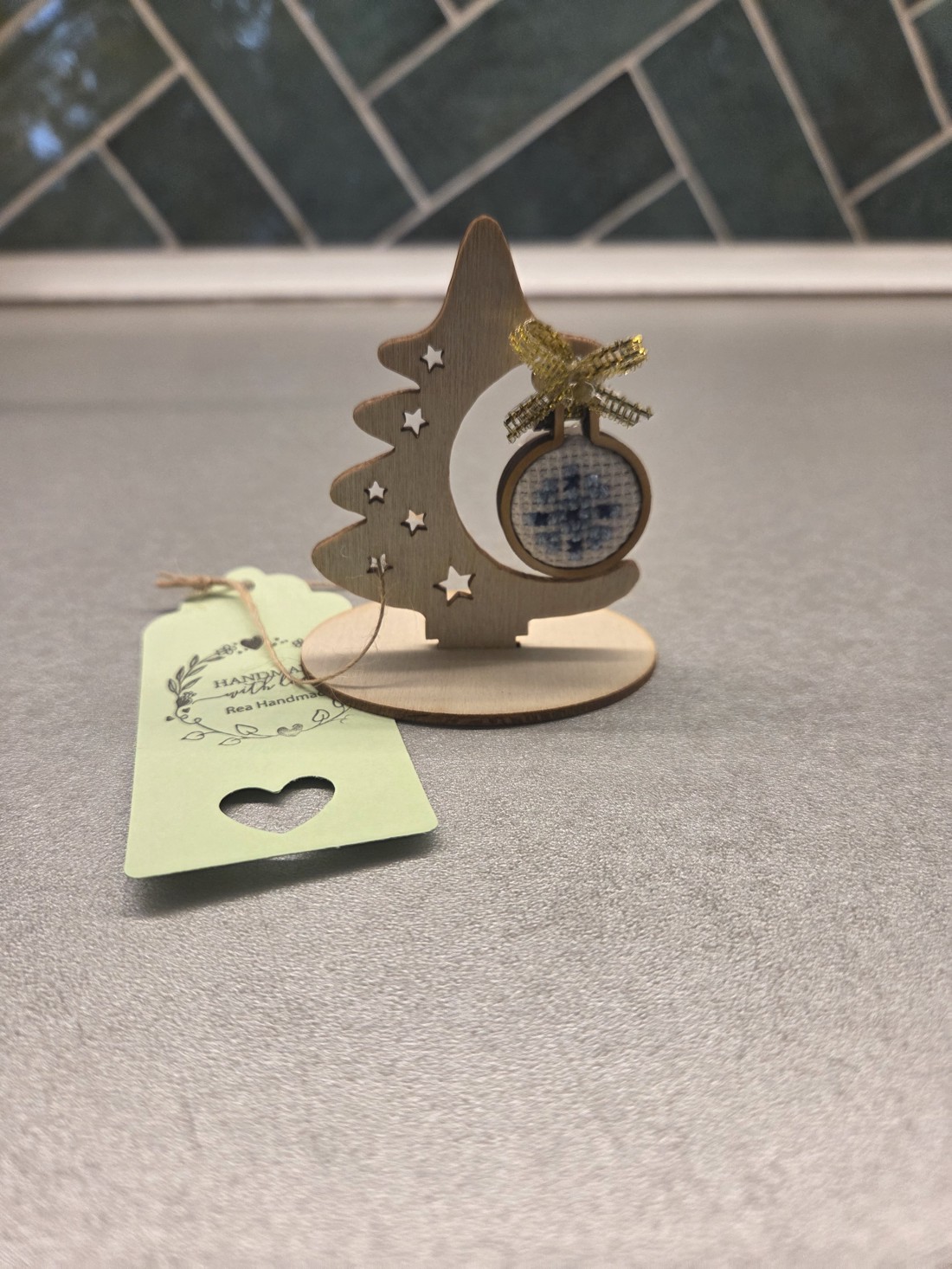 Donație de bani pentru pomul de Crăciun - crăciun - decorațiuni de crăciun de casă - decor pentru masă de crăciun - Artynos.ro