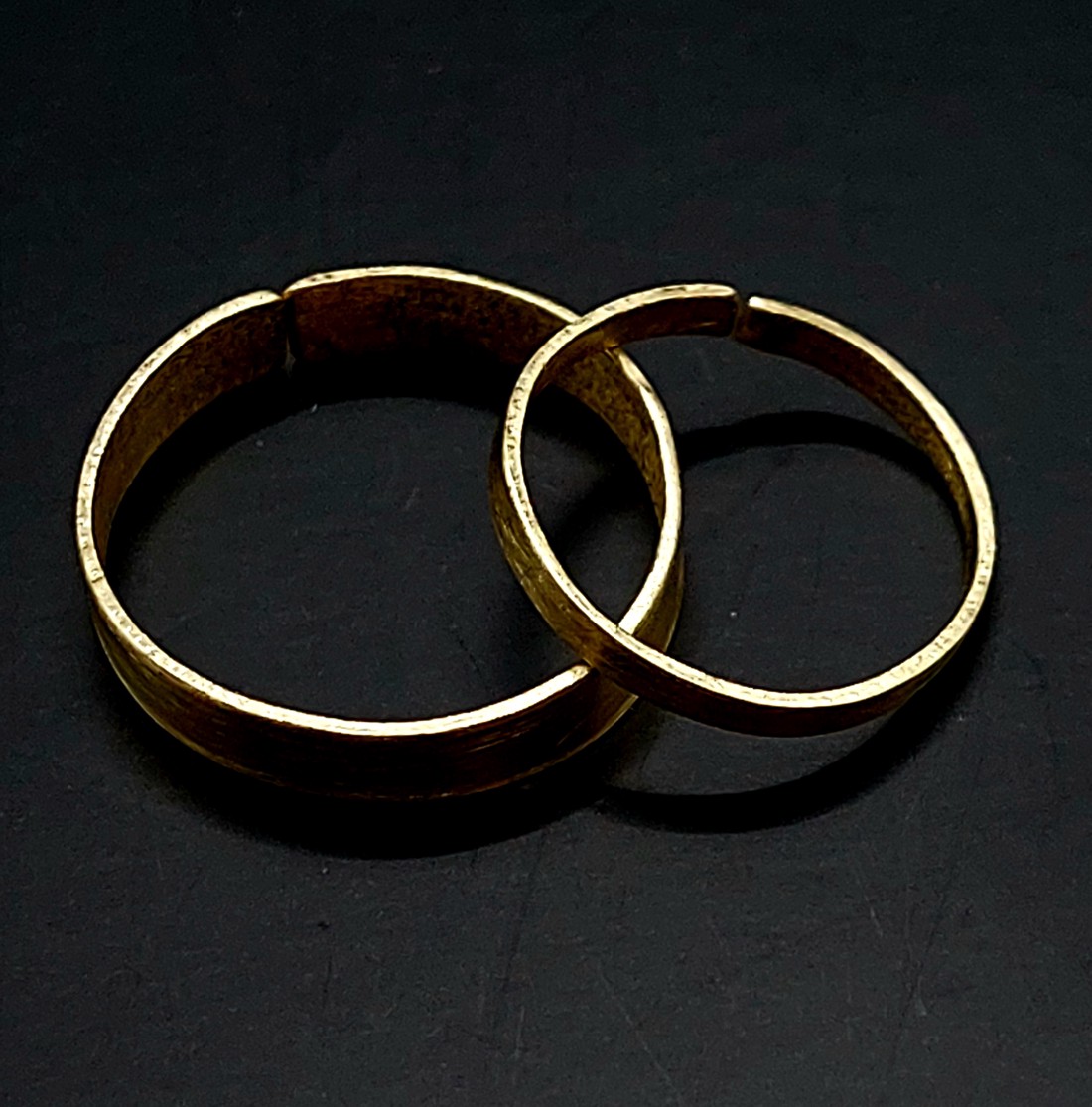 Inel unic, de design, realizat din alamă solidă -  - Artynos.ro Inel unic, de design, realizat din alamă solidă -  - Artynos.ro