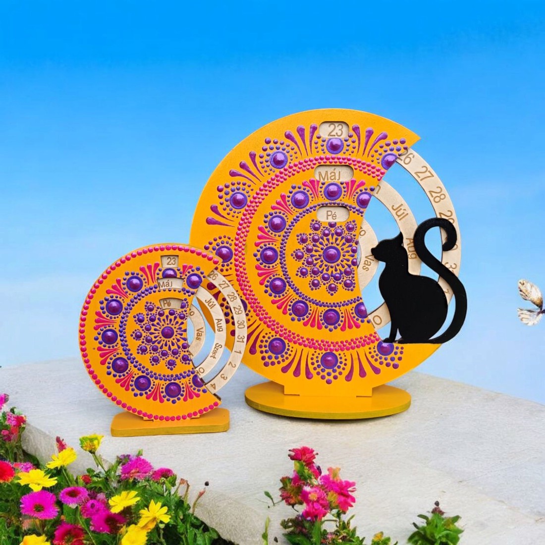 Calendar perpetuu Almond cu pisoi - galben-violet - - Artynos.ro Calendar perpetuu Almond cu pisoi - galben-violet - - Artynos.ro
