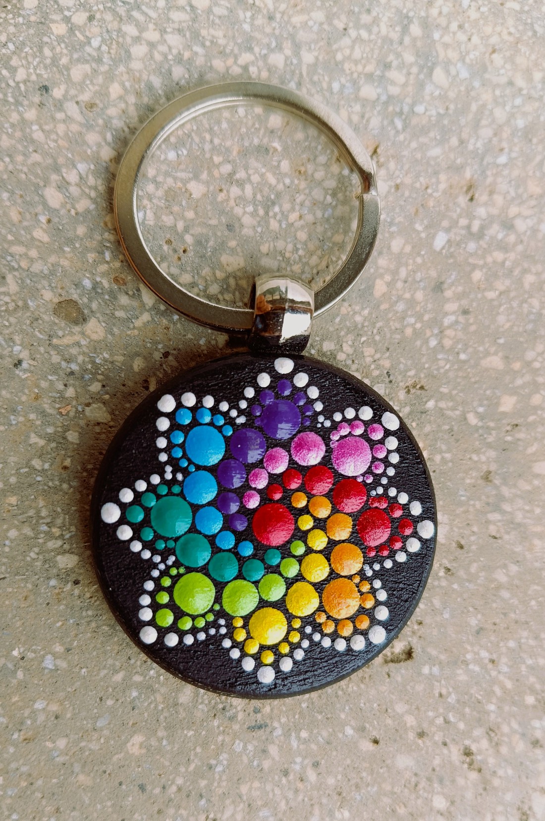 Chakra culori punctate migdale pește breloc - - Artynos.ro Chakra culori punctate migdale pește breloc - - Artynos.ro