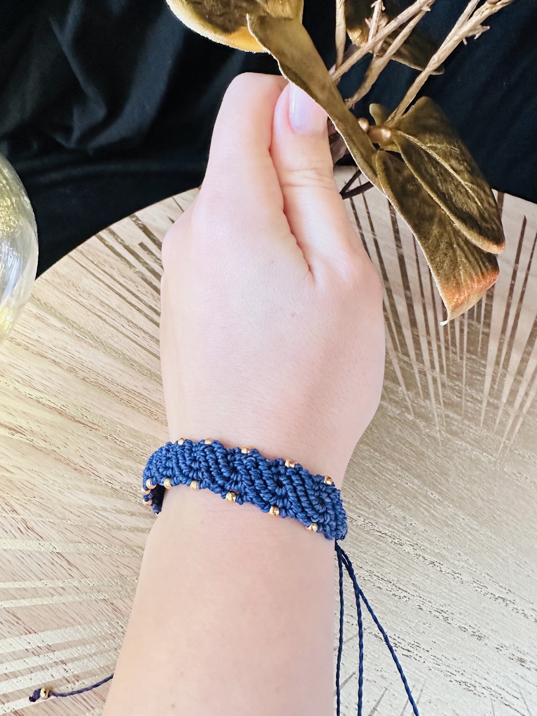 Brățară albastră împletită, ajustabilă, lucrată manual - bijuterii - brățări - brățări împletite - Artynos.ro