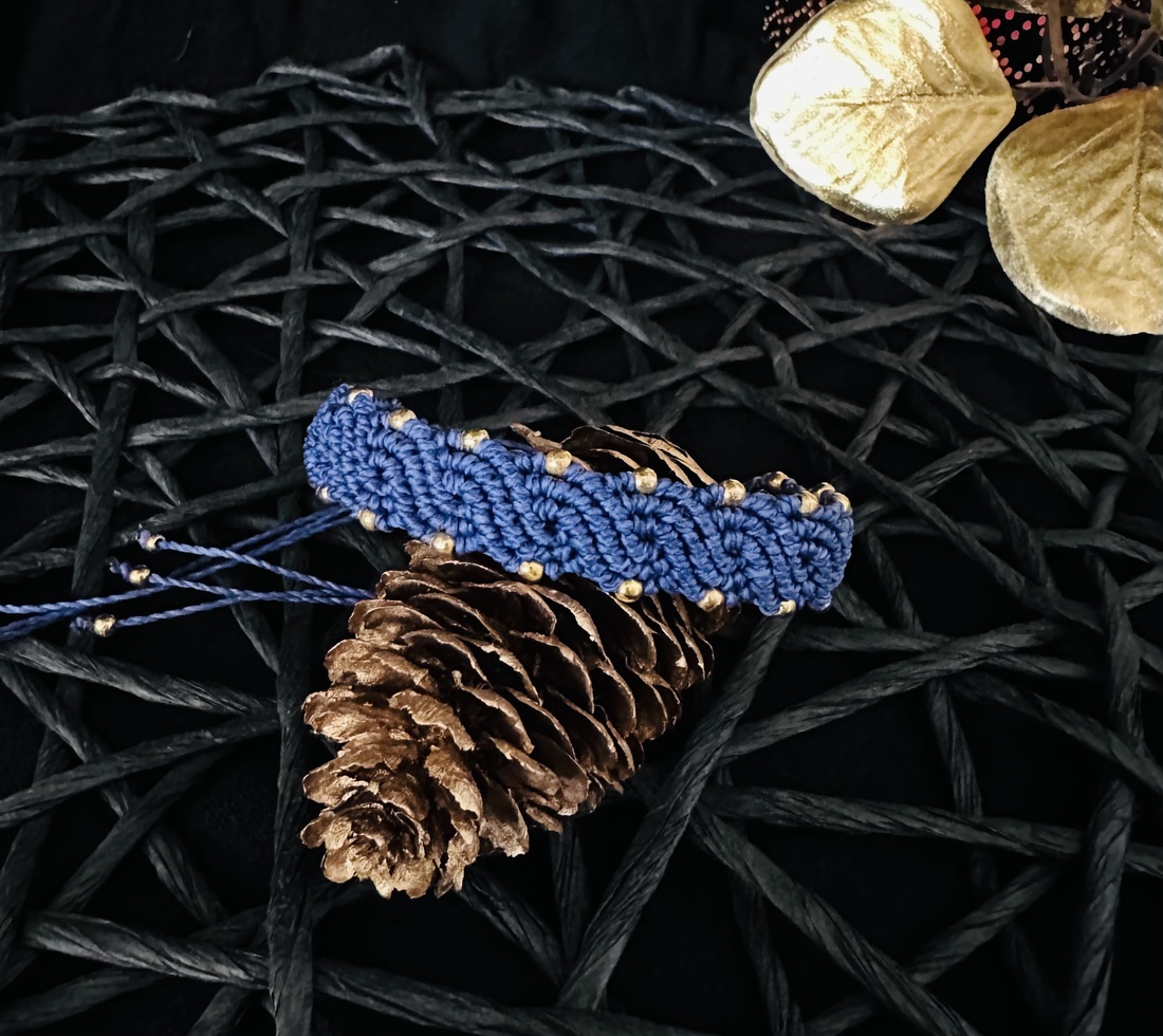 Brățară albastră împletită, ajustabilă, lucrată manual - bijuterii - brățări - brățări împletite - Artynos.ro