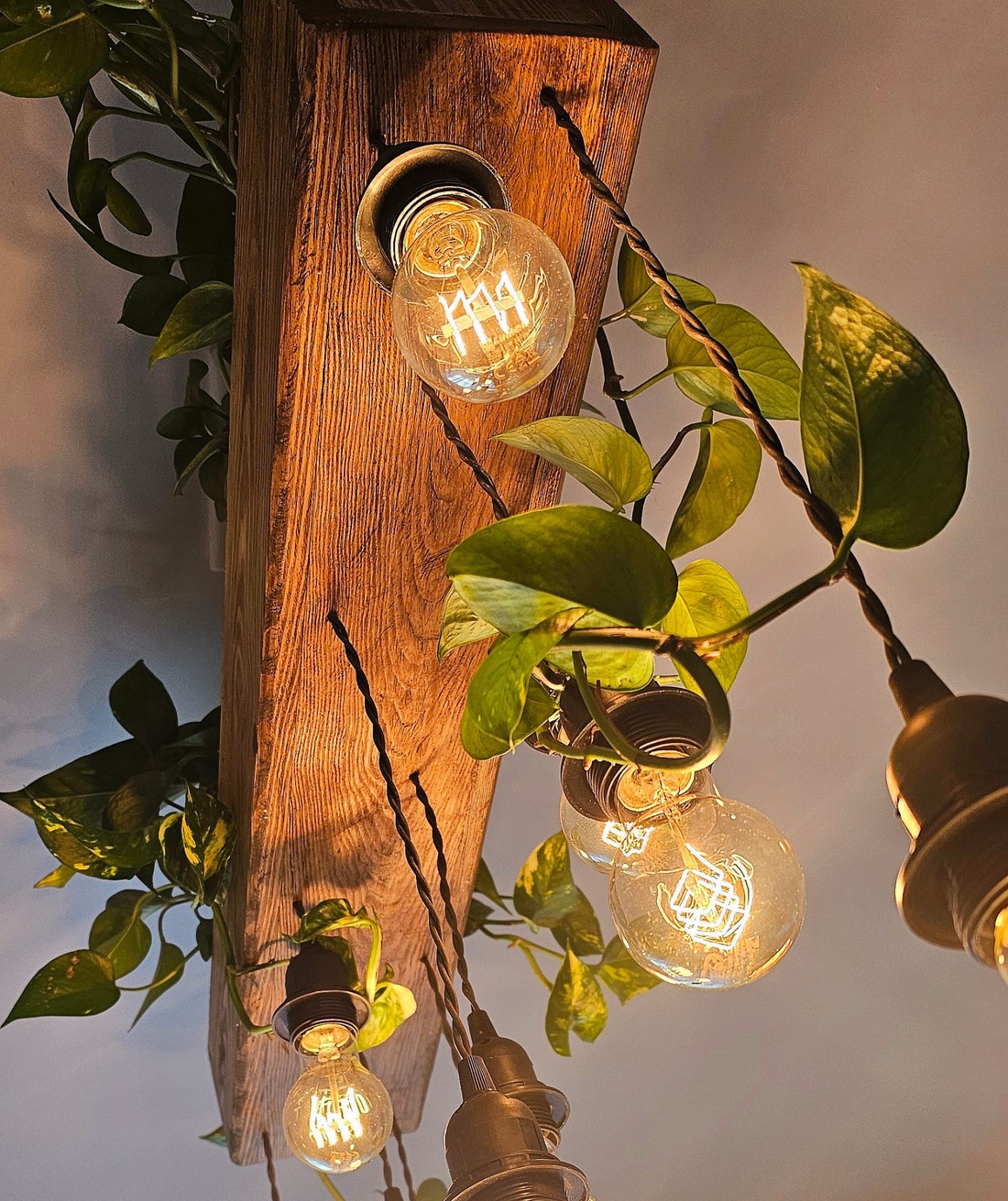 Lustra din Lemn cu 11 Becuri, Stil Vintage Retro, cu Spatiu pentru Plante, 80x15 cm  - casă & stil de viață - lămpi și corpuri de iluminat - candelabru - Artynos.ro