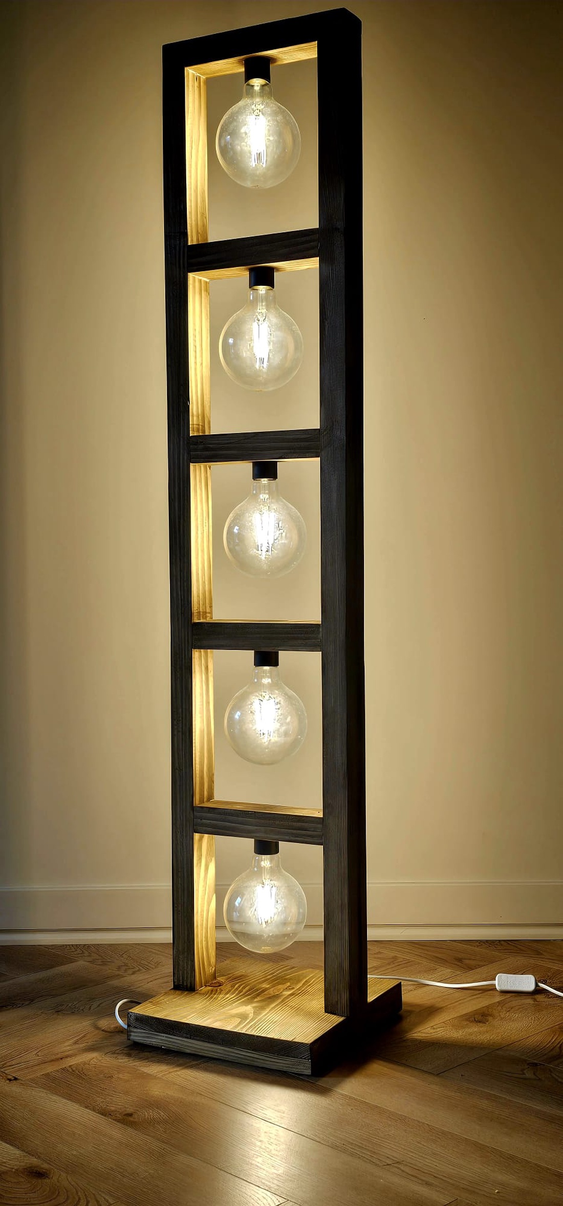 Lampa de Podea din Lemn Handmade Retro Rustic, 145x30x30 cm, cu 5 Becur Edison  Design Unic - casă & stil de viață - lămpi și corpuri de iluminat - lămpi de podea - Artynos.ro