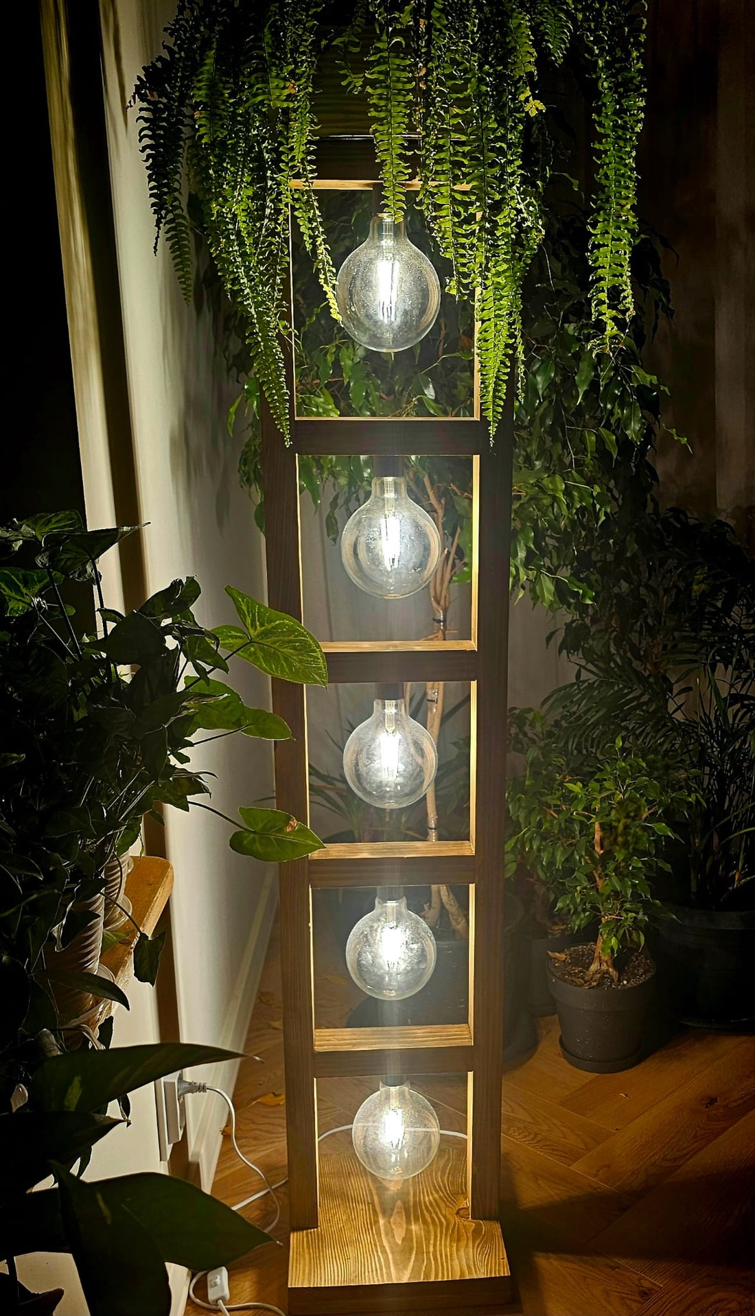 Lampa de Podea din Lemn Handmade Retro Rustic, 145x30x30 cm, cu 5 Becur Edison  Design Unic - casă & stil de viață - lămpi și corpuri de iluminat - lămpi de podea - Artynos.ro