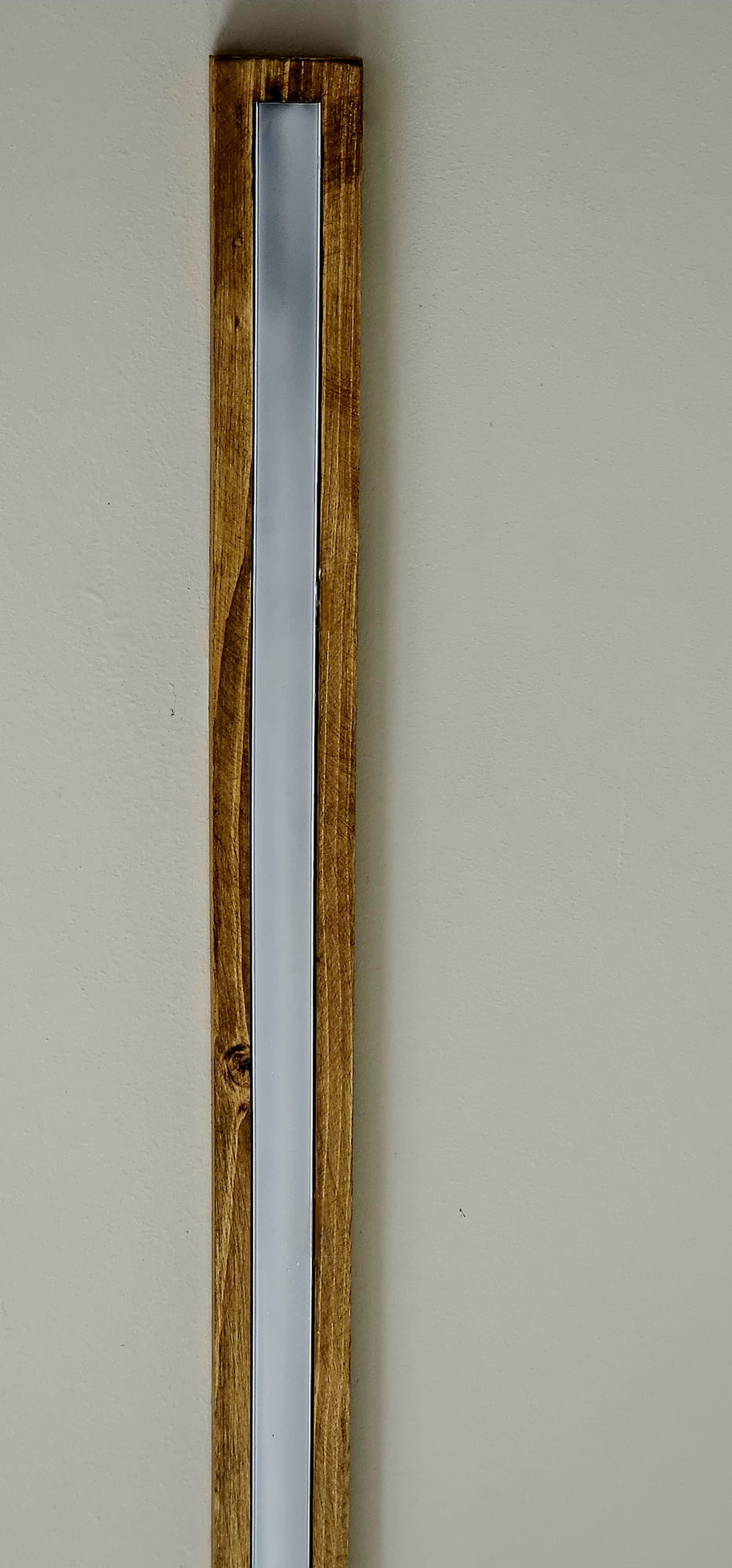 Aplica de Lemn cu Led, Handmade Minimalist, 100x5x2cm, cu lumina calda sau neutra � Design Unic - casă & stil de viață - lămpi și corpuri de iluminat - lampă de ambianță - Artynos.ro