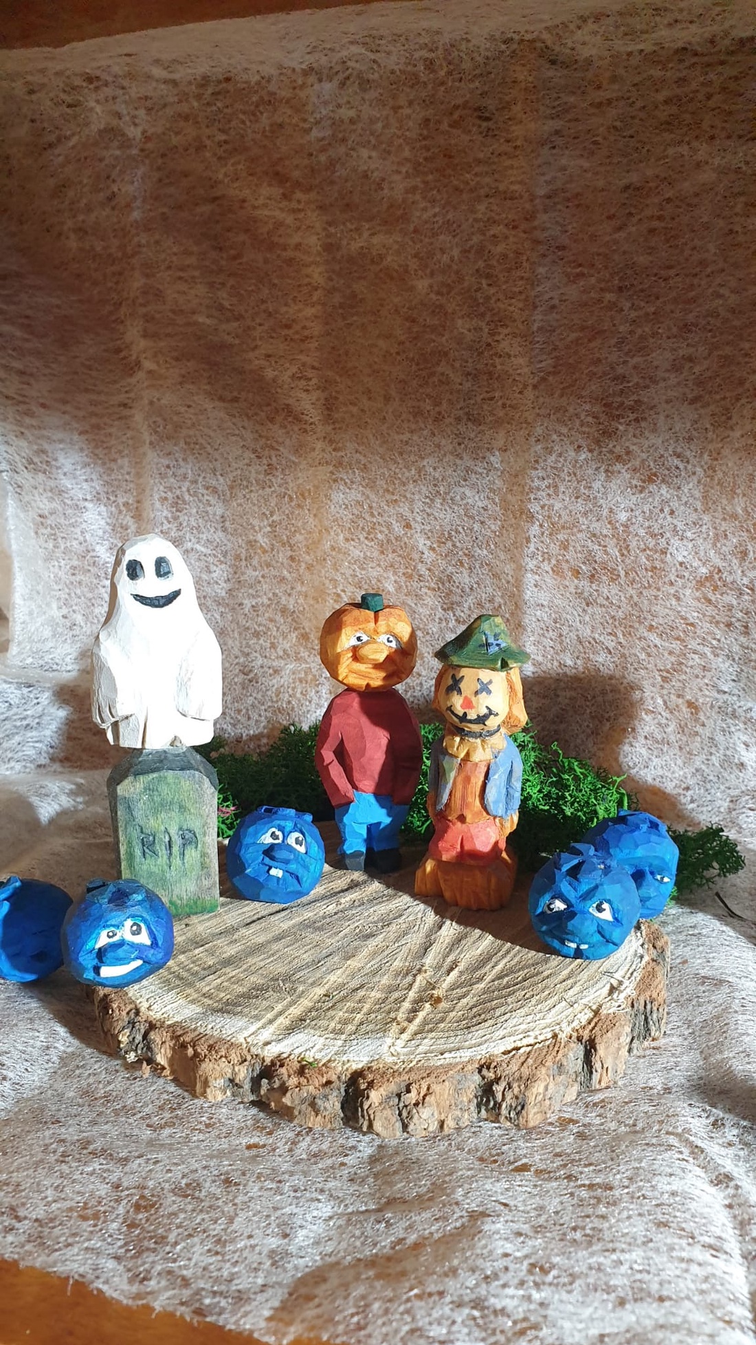 Sculpturi diverse cu tematica de halloween - arte vizuale și accesorii - sculptură - statuie lemn - Artynos.ro Sculpturi diverse cu tematica de halloween - arte vizuale și accesorii - sculptură - statuie lemn - Artynos.ro