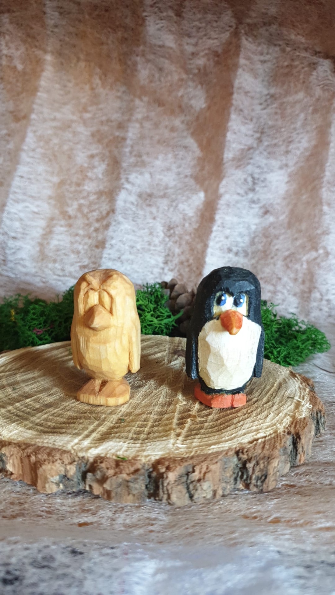 Pinguin sculptat - arte vizuale și accesorii - sculptură - statuie lemn - Artynos.ro Pinguin sculptat - arte vizuale și accesorii - sculptură - statuie lemn - Artynos.ro