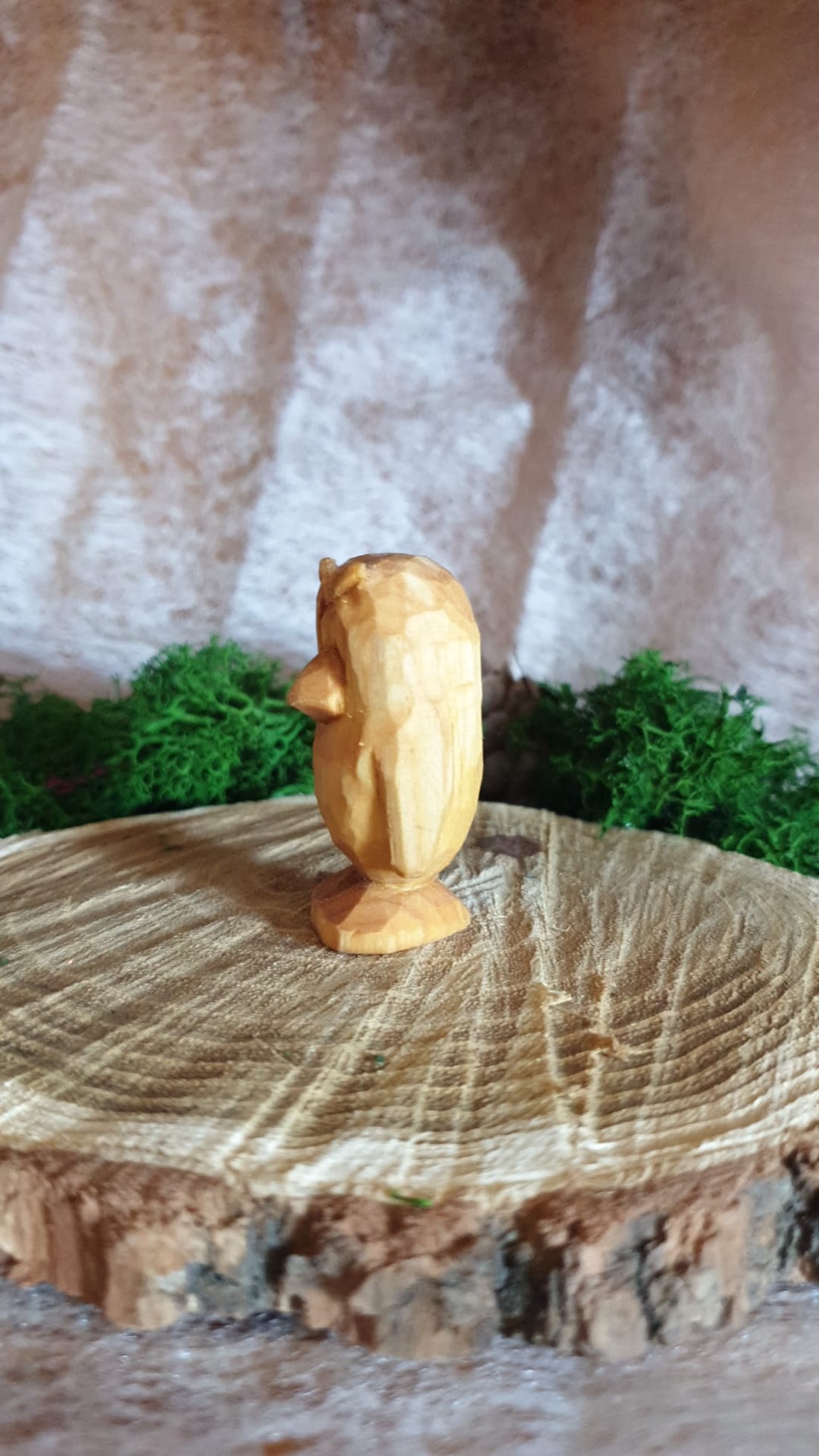 Pinguin sculptat - arte vizuale și accesorii - sculptură - statuie lemn - Artynos.ro Pinguin sculptat - arte vizuale și accesorii - sculptură - statuie lemn - Artynos.ro