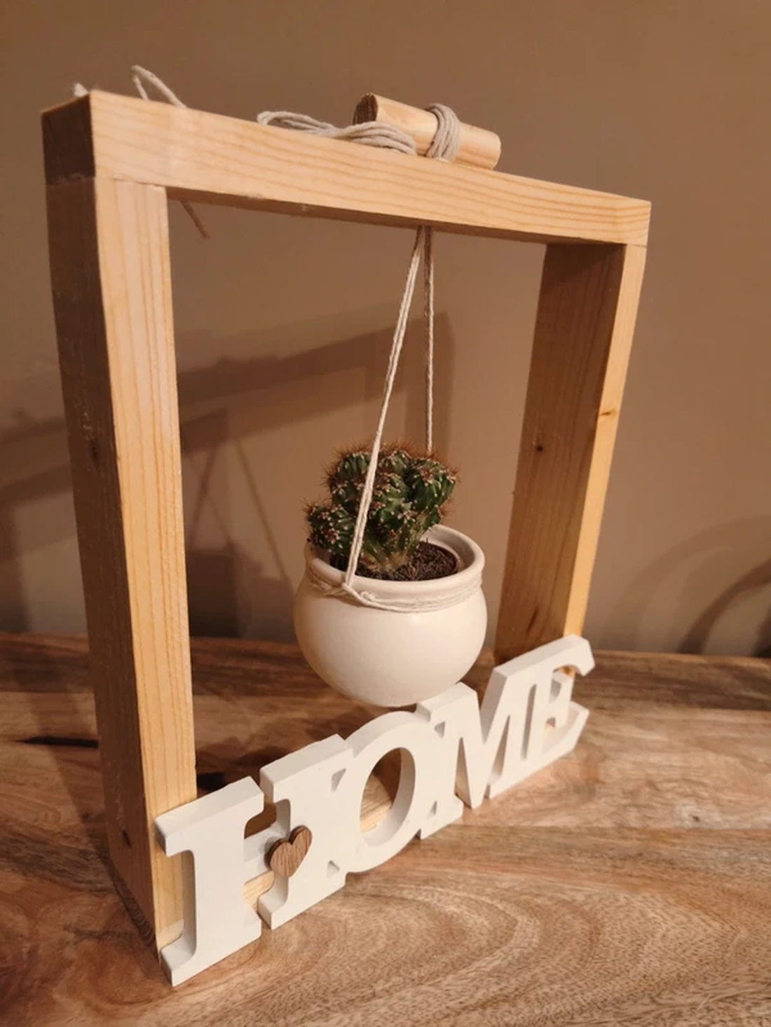 Suport pentru ghivece deosebit din lemn si ceramica - casă & stil de viață - decorațiuni de casă - decorațiuni de masă și rafturi - decorațiuni de masă - Artynos.ro