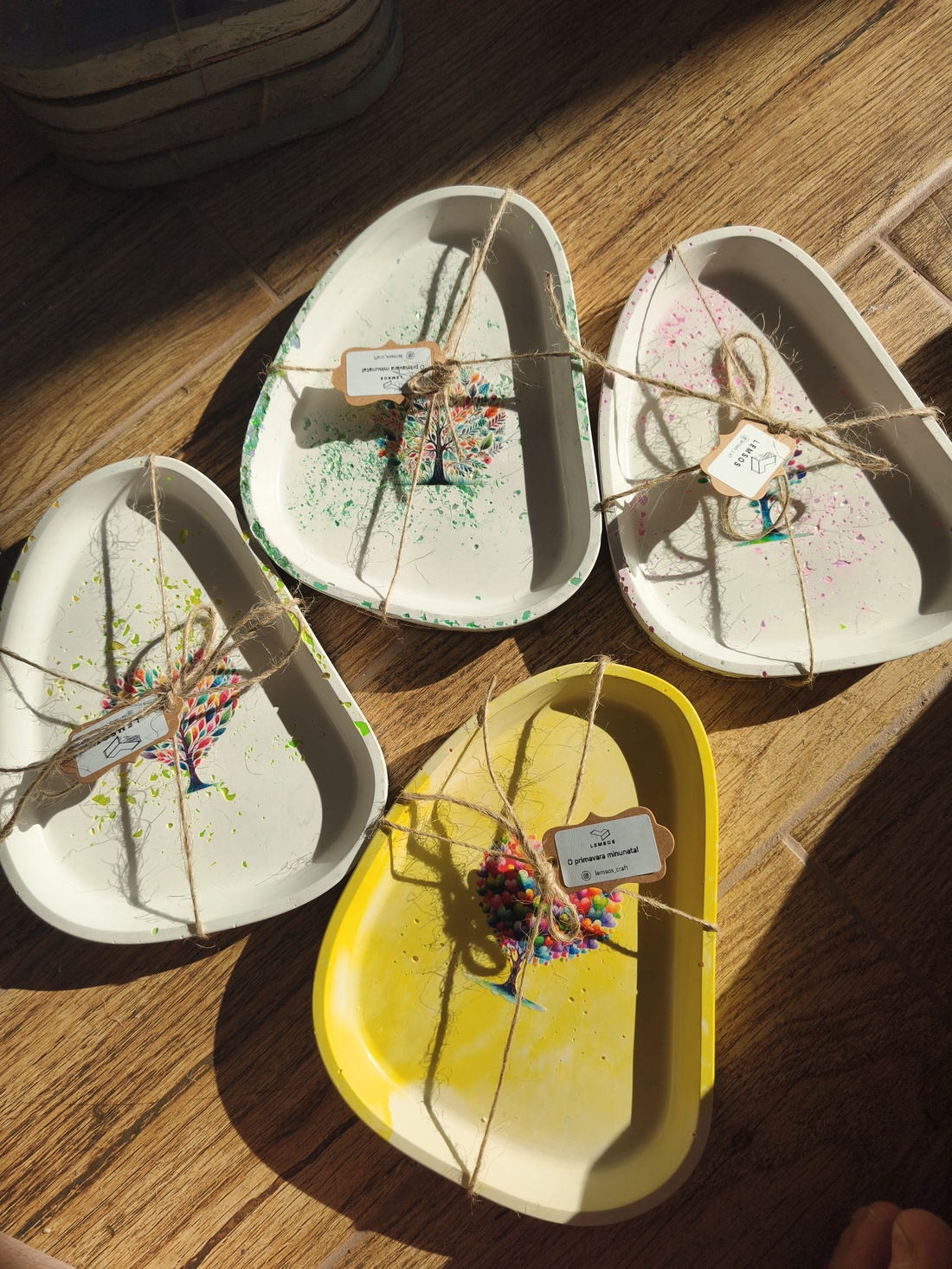 Tavite springtime, pentru chei, bijuterii, cosmetice - casă & stil de viață - decorațiuni de casă - decorațiuni de pereți - suport pentru chei - Artynos.ro