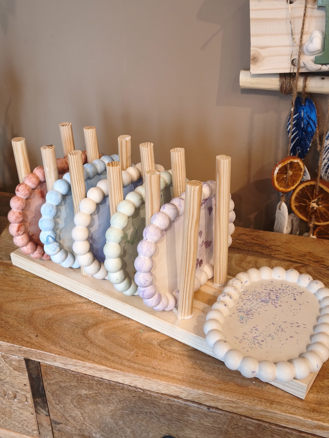 Cadou Martisor Tavita ceramica bijuterii/suport dispenser sapun baie - casă & stil de viață - seturi de cadou - Artynos.ro