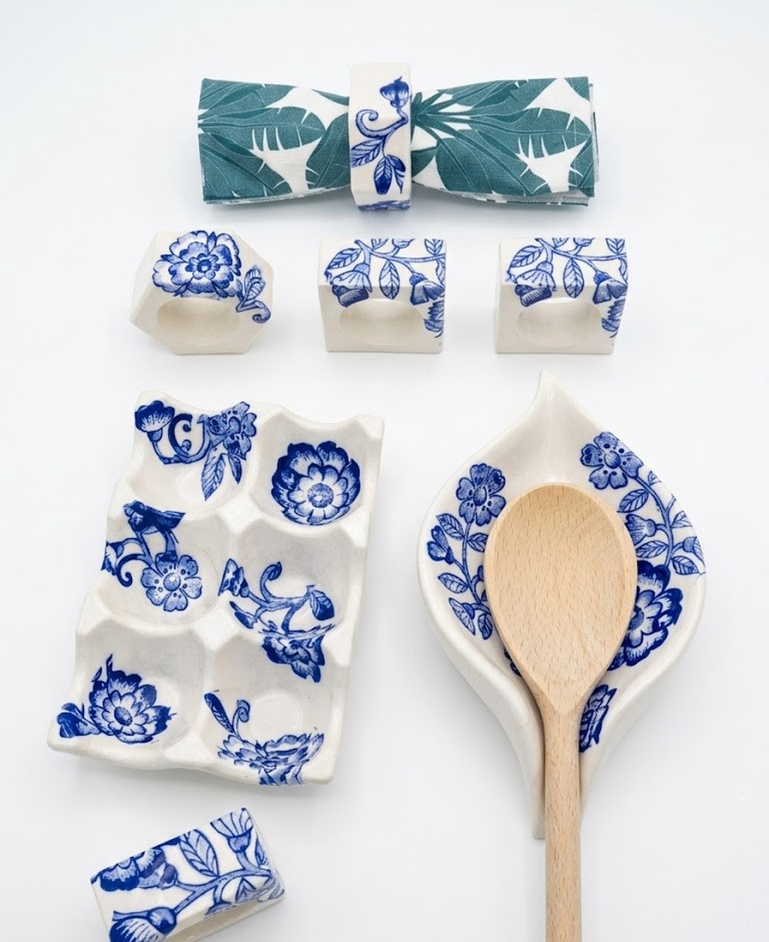 Set de Paste 8 Piese pentru aranjarea mesei - decor de sărbători - decorațiuni de paște - decor masă de paște - Artynos.ro