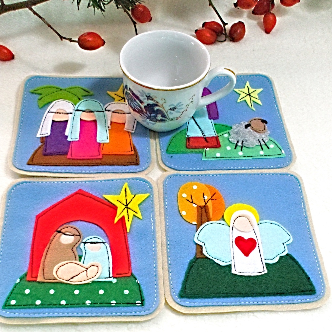 Set de suporturi pentru pahare cu tema Nasterii Domnului, set din fetru cadou de Craciun. - accesorii de crăciun - decorațiuni de crăciun de casă - Artynos.ro