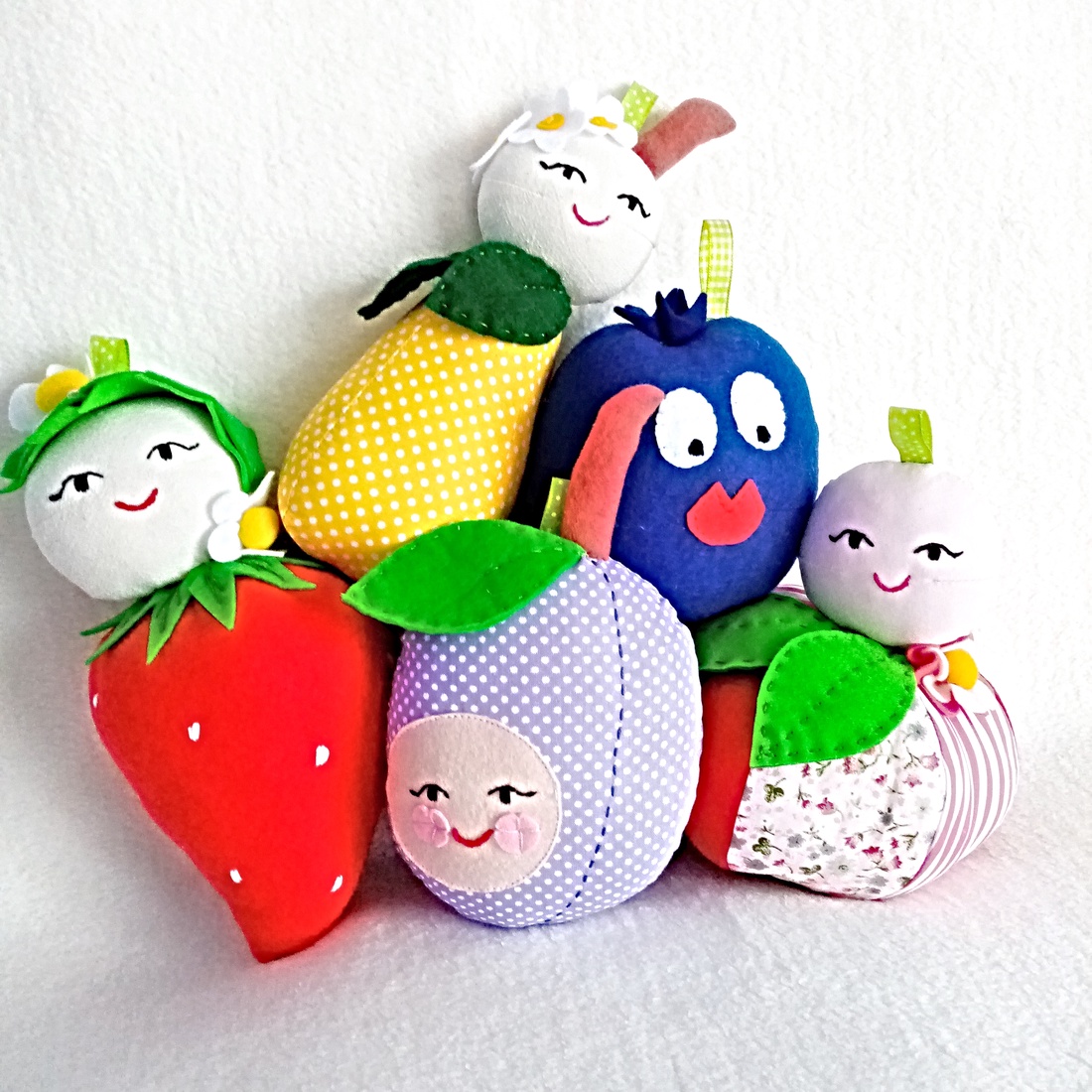 Set de 5 fructe zornaitoare pentru proiect de baby carusel senzorial , saltea cu activitati sau jucarii pentru carucior. - jucării și echipamente pentru copii - jucării bebeluși - carusel muzical - Artynos.ro Set de 5 fructe zornaitoare pentru proiect de baby carusel senzorial , saltea cu activitati sau jucarii pentru carucior. - jucării și echipamente pentru copii - jucării bebeluși - carusel muzical - Artynos.ro