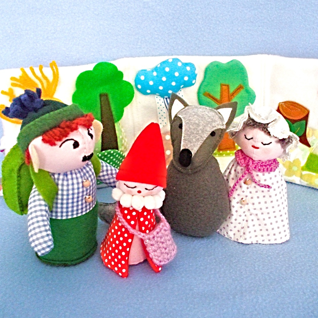 Scufita Rosie ,carte senzoriala cu papusi de poveste pentru prescolari. - jucării și echipamente pentru copii - cărți pentru copii, cărți textile - Artynos.ro Scufita Rosie ,carte senzoriala cu papusi de poveste pentru prescolari. - jucării și echipamente pentru copii - cărți pentru copii, cărți textile - Artynos.ro