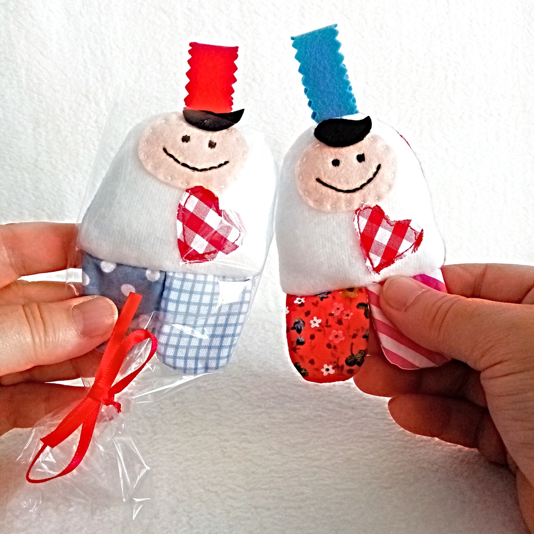 Marturii botez , breloc cadou pentru musafiri ,accesoriu pentru ghiozdane ,cadou pentru invatatoare. - jucării și echipamente pentru copii - cadouri baby shower - Artynos.ro Marturii botez , breloc cadou pentru musafiri ,accesoriu pentru ghiozdane ,cadou pentru invatatoare. - jucării și echipamente pentru copii - cadouri baby shower - Artynos.ro